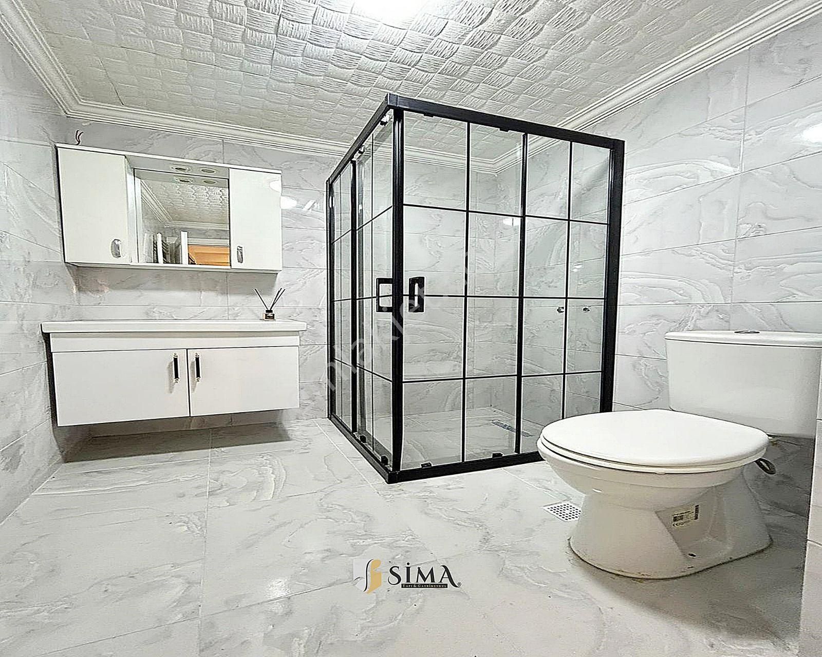 Metrobüse Yürüme Mesafesinde Giriş Kat Seviyesinde Geniş M2 Dekorlu 2+1 Daire - Görsel 18