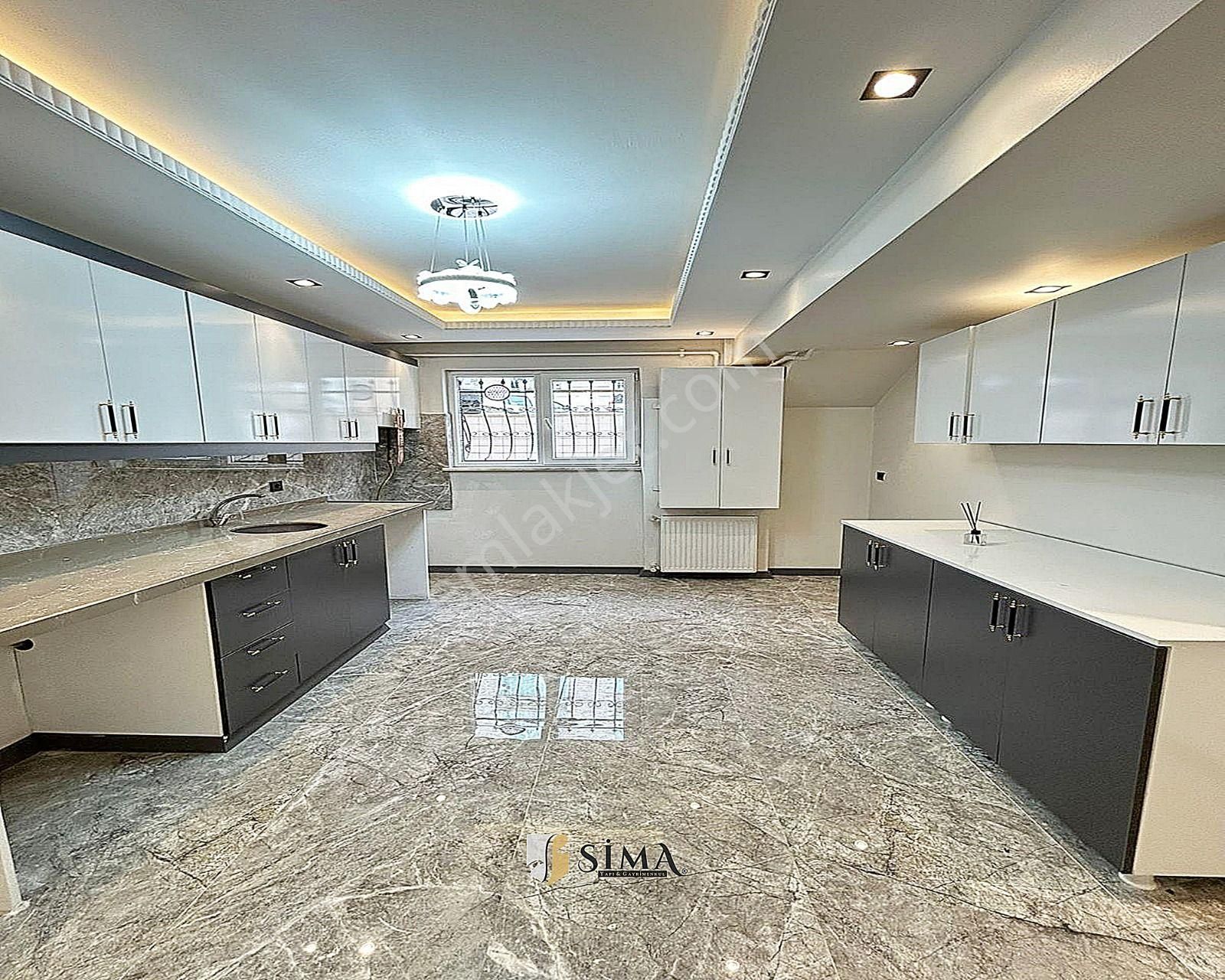 Metrobüse Yürüme Mesafesinde Giriş Kat Seviyesinde Geniş M2 Dekorlu 2+1 Daire - Görsel 3