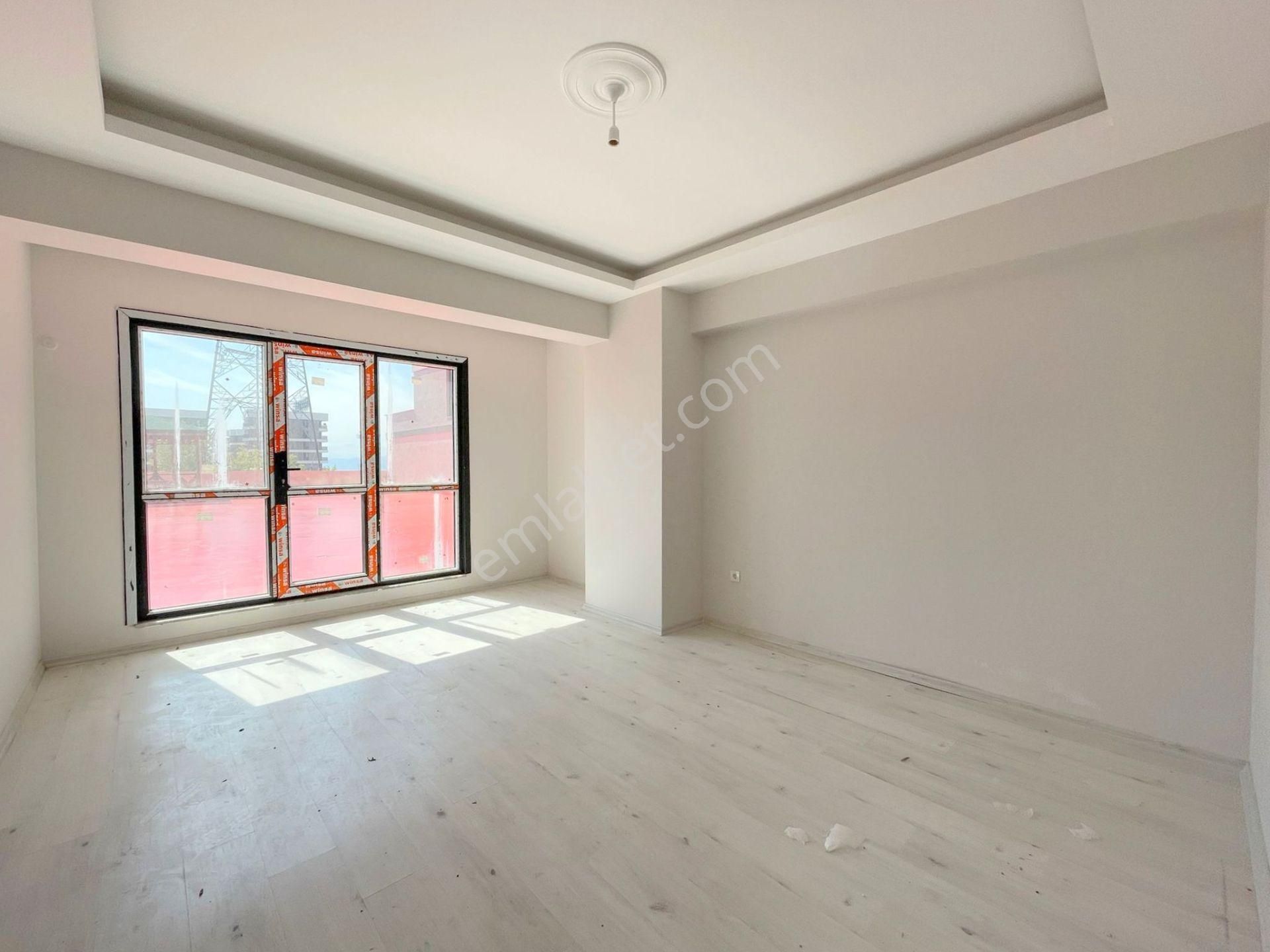 Mertcan'dan Güvenlikli Havuzlu Sitede Fırsat 2+1 Daire