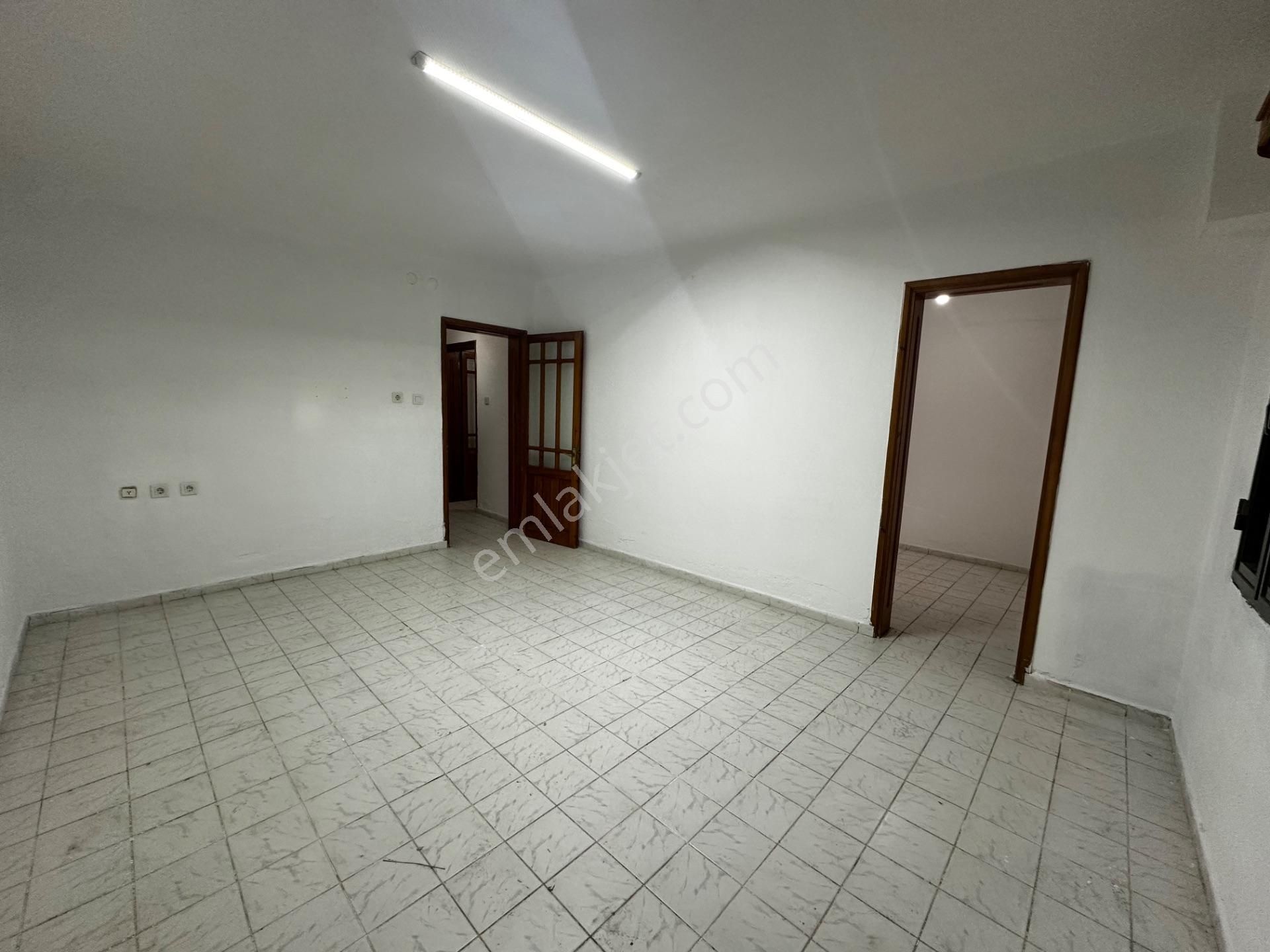 Bodrum Gümbet De, Eşyasız 2+1 Giriş Kat Daire - Görsel 2