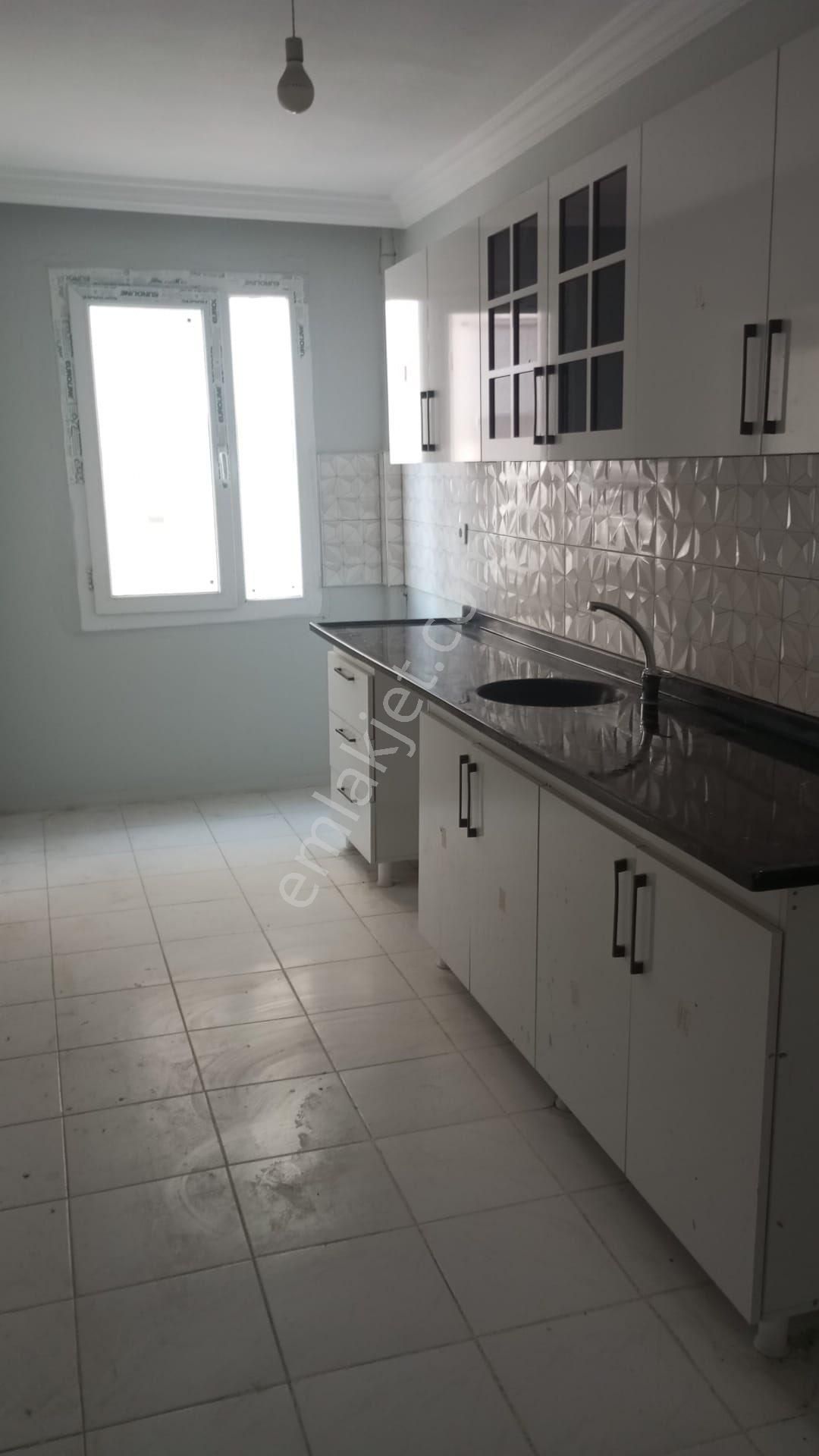 Cengiz Topel Caddesi Üzeri Kiralık 3+1 - Görsel 3