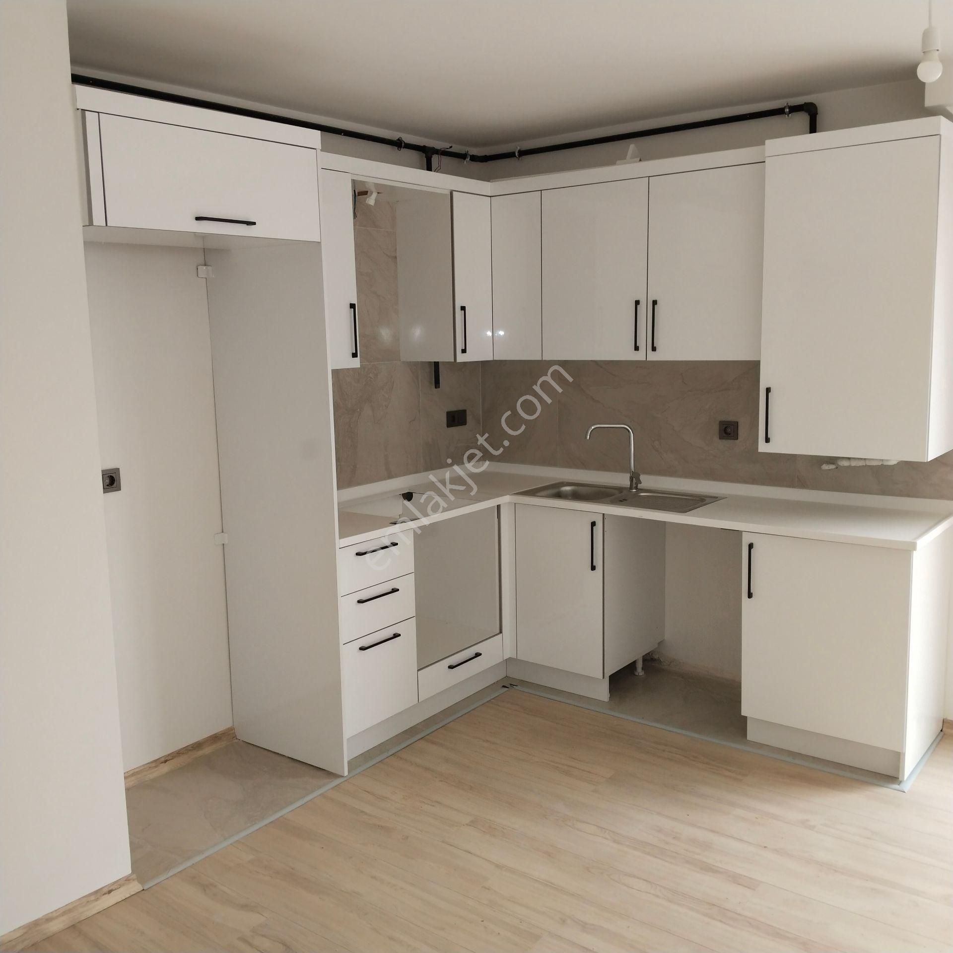 Maltepe Küçükyal'da 110 M2 2+1 Sıfır , Teraslı Dubleks Daire. - Görsel 3