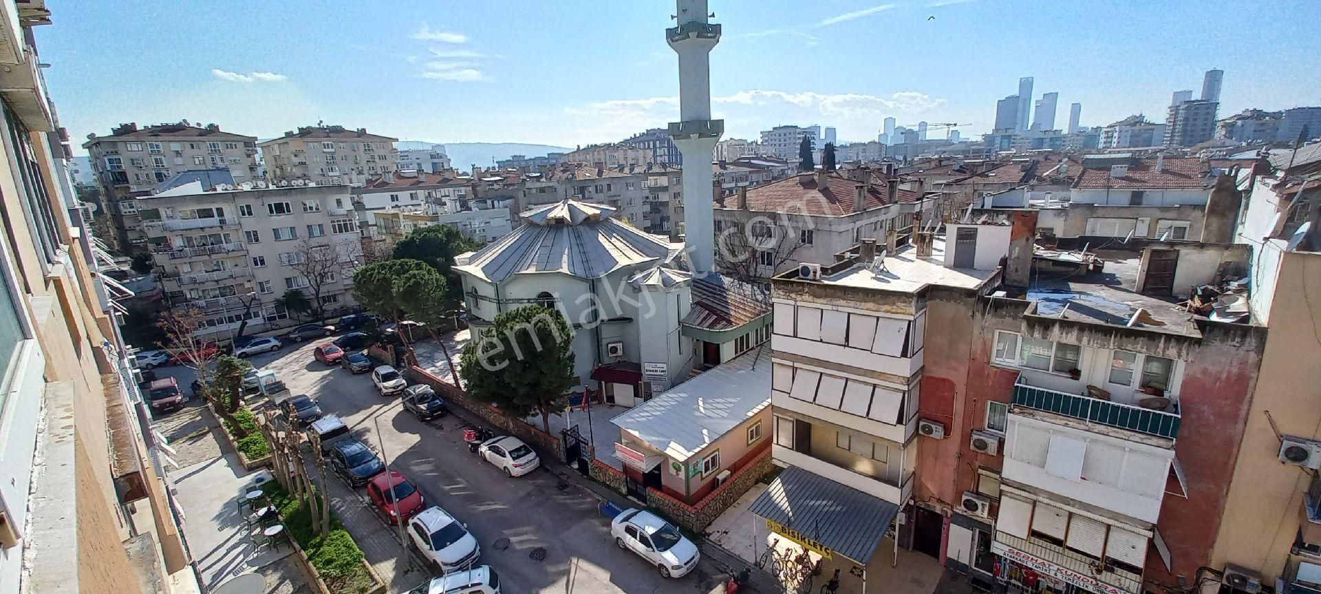 Bölge Metroya 100 Metre Özkanlar Camii Yakını 3+1 İçi Boyalı Ara Kat Geniş Ferah Daire - Görsel 23