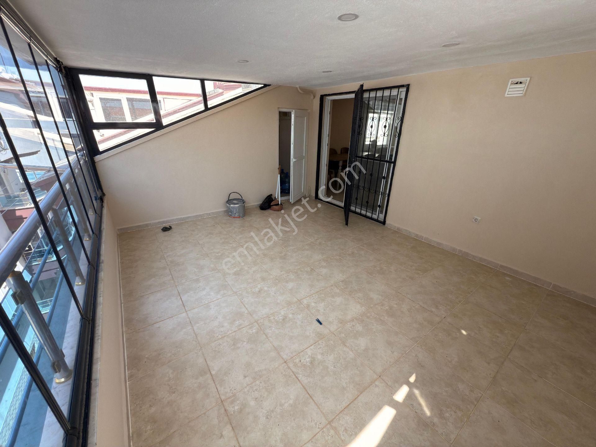 Efeler’de Masrafsız, Eşyalı Ve Havuzlu Sitede Satılık 3+1 Dubleks Daire - Görsel 18