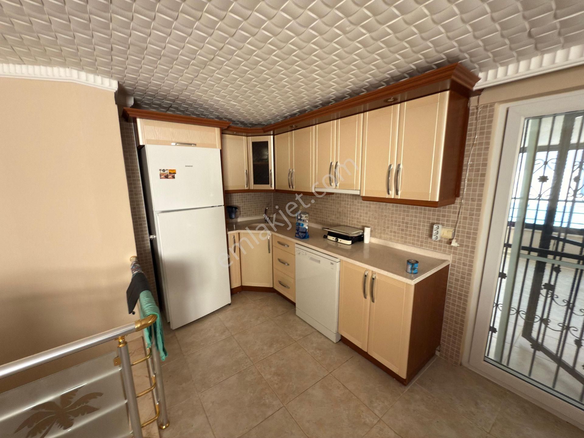 Efeler’de Masrafsız, Eşyalı Ve Havuzlu Sitede Satılık 3+1 Dubleks Daire - Görsel 15