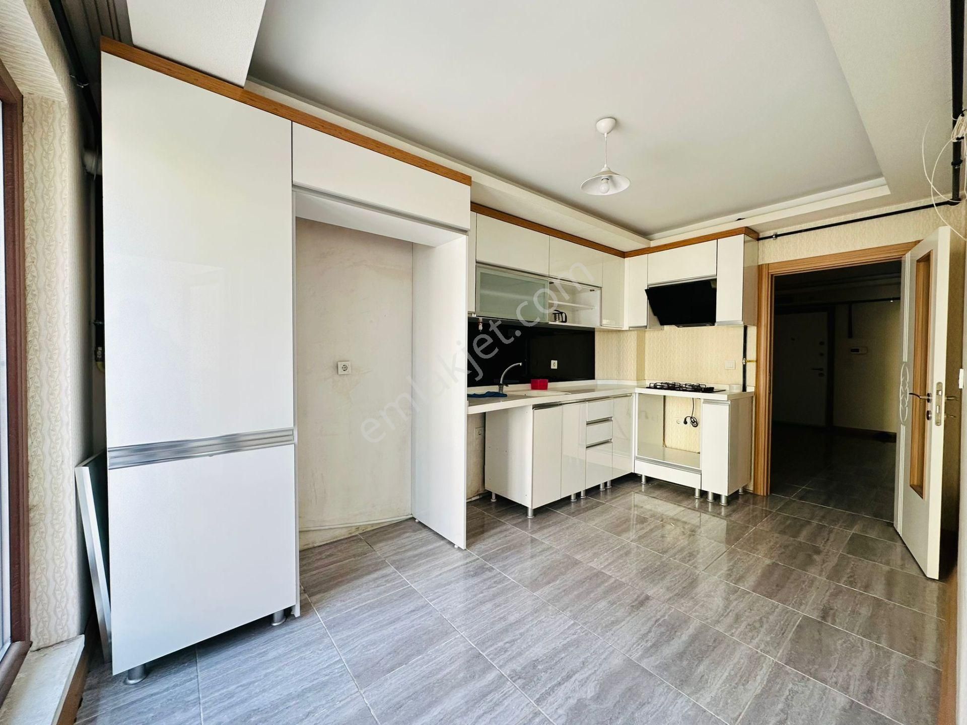 Ankara Hastanesi Yakını 2.katta 3+1 Asansörlü Satılık Daire !!!