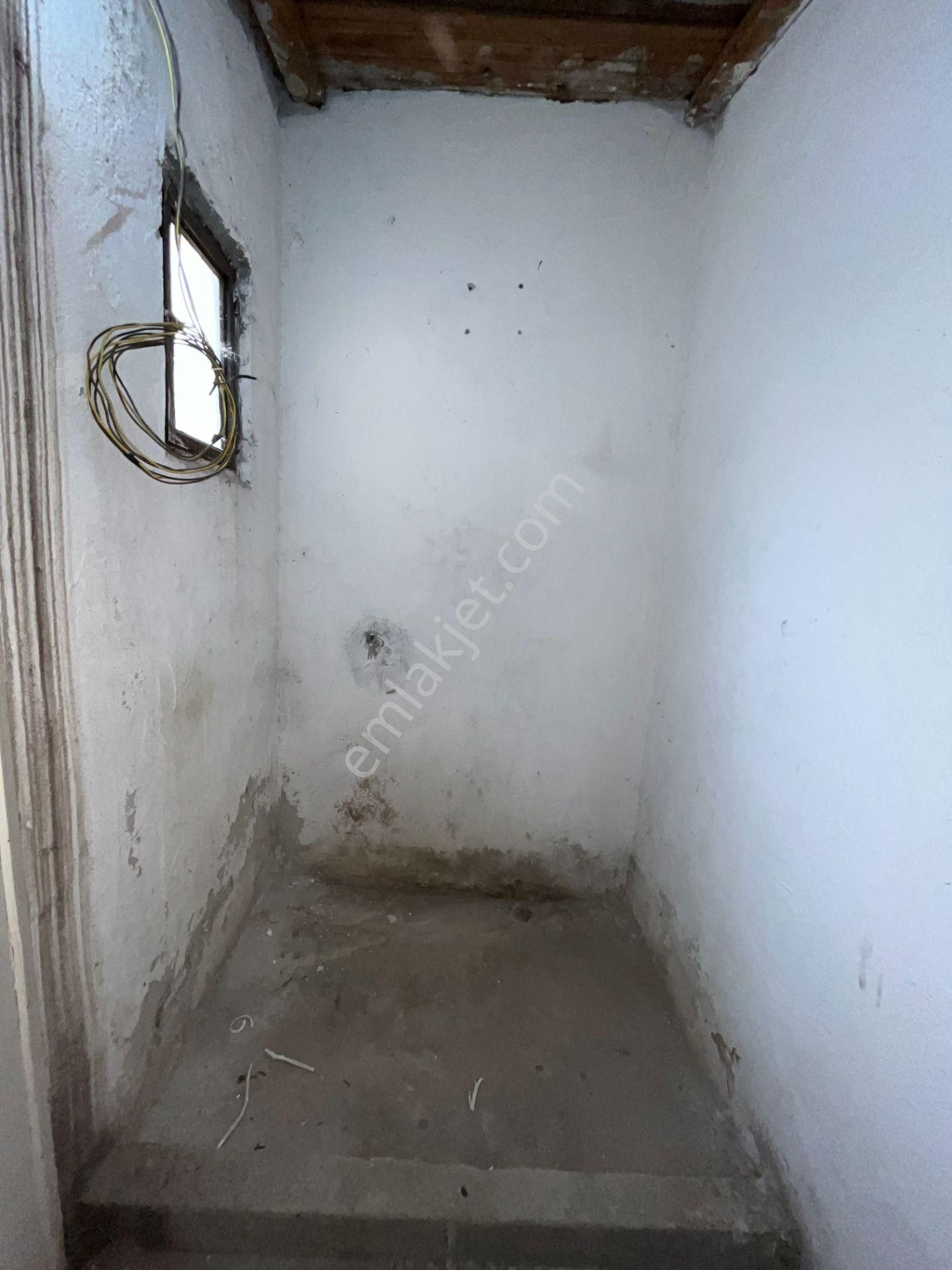 Gümüşpala Sağlık Ocağı Ve Pazaryeri Yakını 1+1 Kiralık Ev - Görsel 12