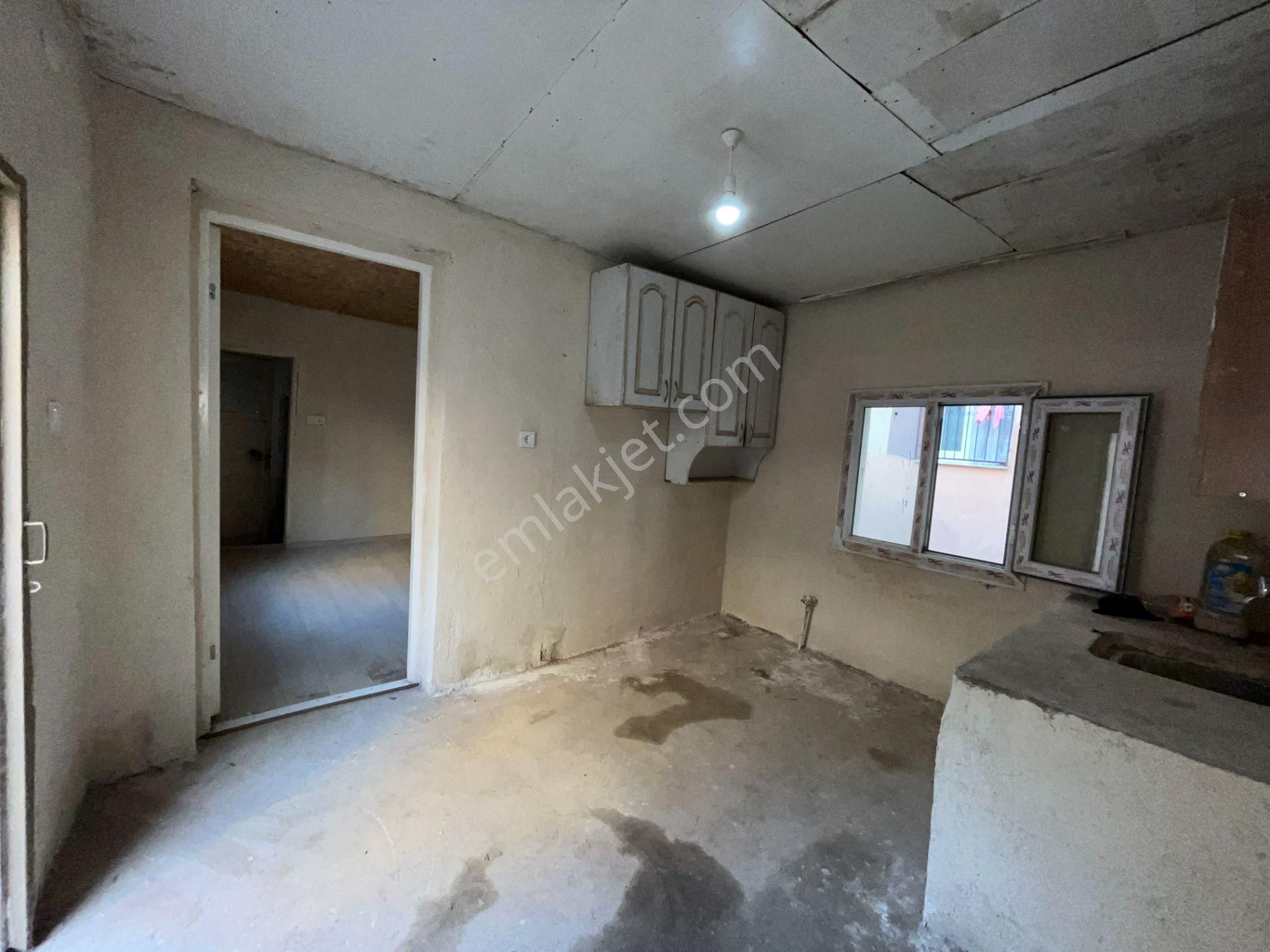 Gümüşpala Sağlık Ocağı Ve Pazaryeri Yakını 1+1 Kiralık Ev - Görsel 7