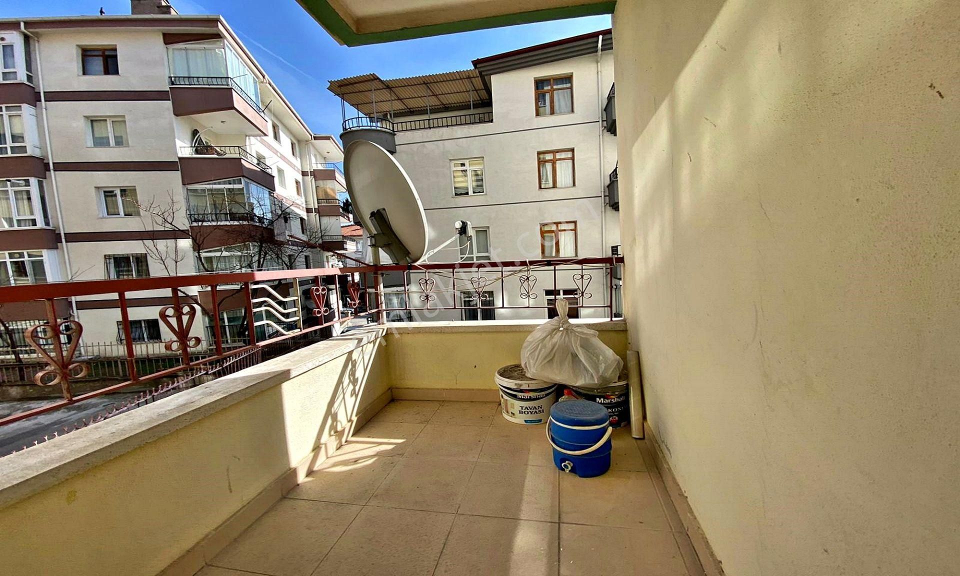 Kuşcağız'da Caddeye Yakın Masrafsız 3+1 Daire ! - Görsel 3