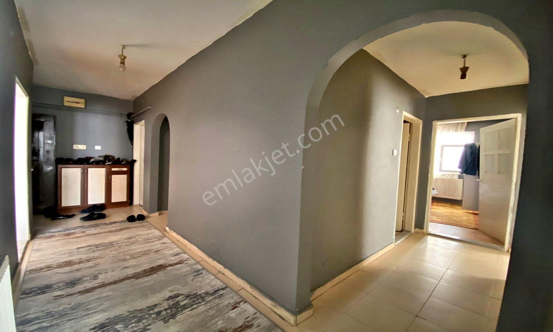 Kuşcağız'da Caddeye Yakın Masrafsız 3+1 Daire ! - Görsel 15