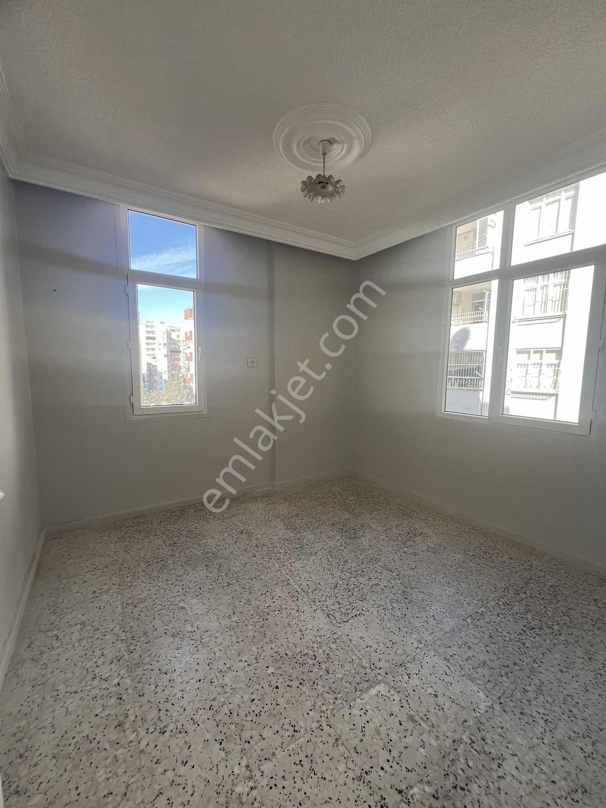Kulepark~farkıyla~semt~pazarı~yanı4+1~kapalı~mutfak~teras~balkon - Görsel 2