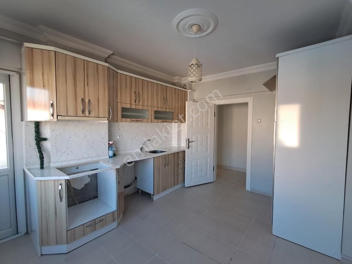 Erenler-yenimahallede Kiralık-2+1 Daire - Görsel 4