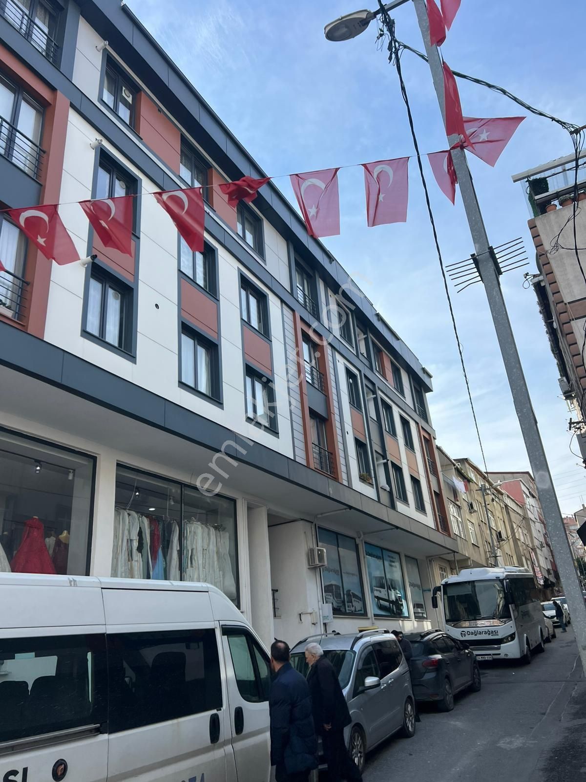 Arı Emlak'tan Satılık 85m2