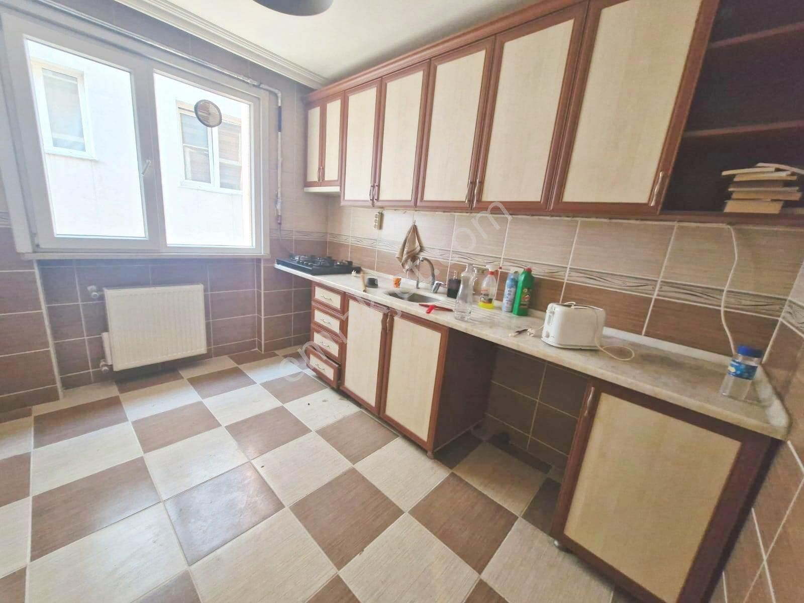 Fatih Emlaktan Cadde Üzeri Kiralık 3+1 Asansörlü Ara Kat Daire - Görsel 11