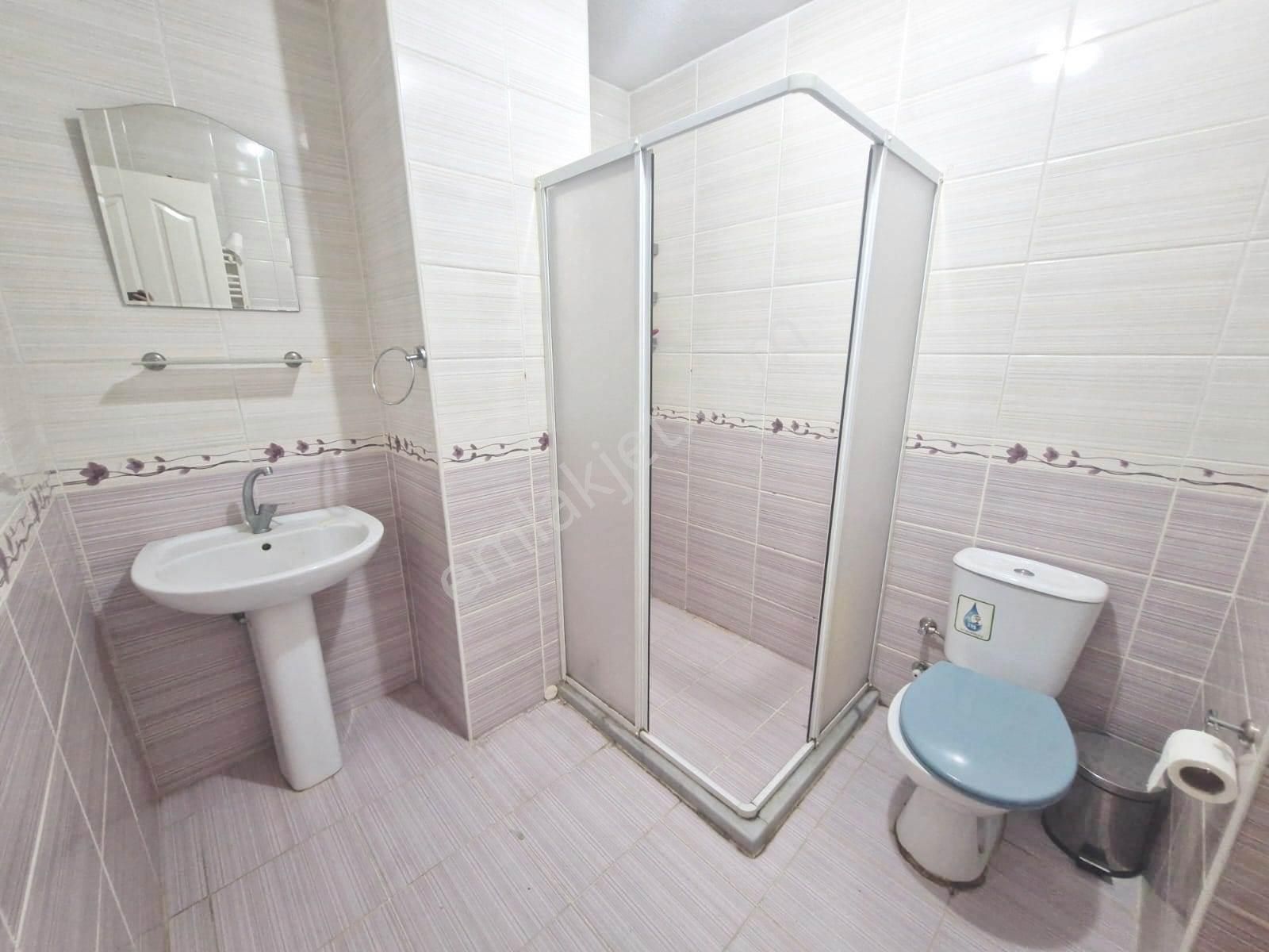 Fatih Emlaktan Cadde Üzeri Kiralık 3+1 Asansörlü Ara Kat Daire - Görsel 13