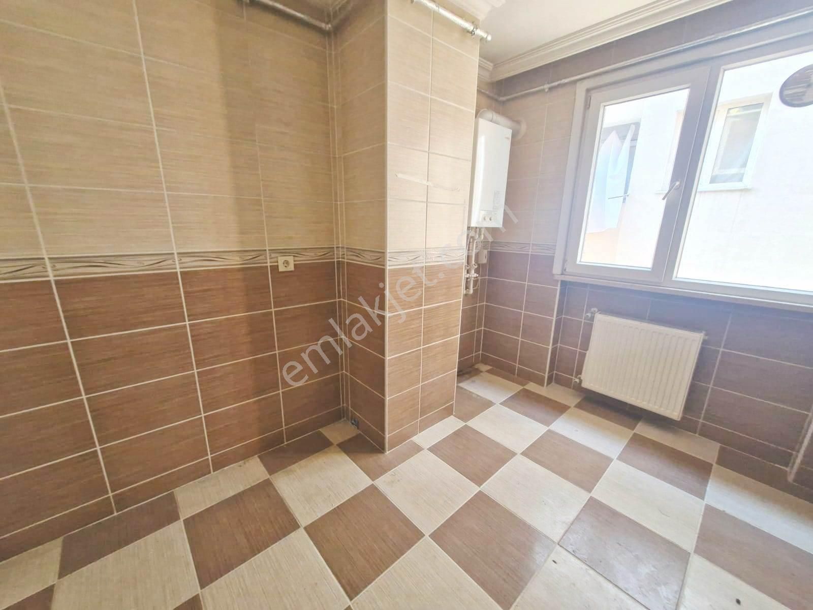 Fatih Emlaktan Cadde Üzeri Kiralık 3+1 Asansörlü Ara Kat Daire - Görsel 12