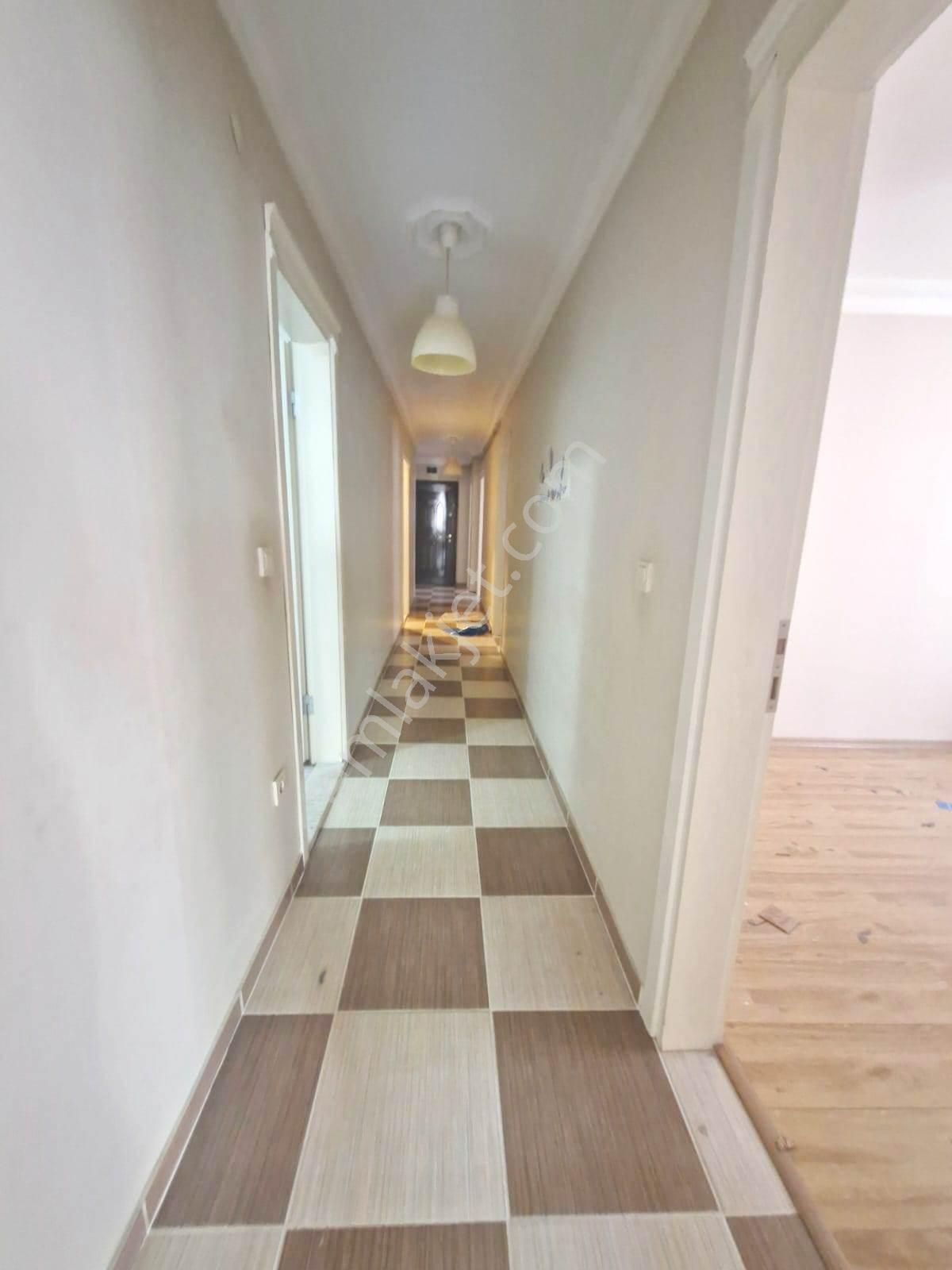 Fatih Emlaktan Cadde Üzeri Kiralık 3+1 Asansörlü Ara Kat Daire - Görsel 10