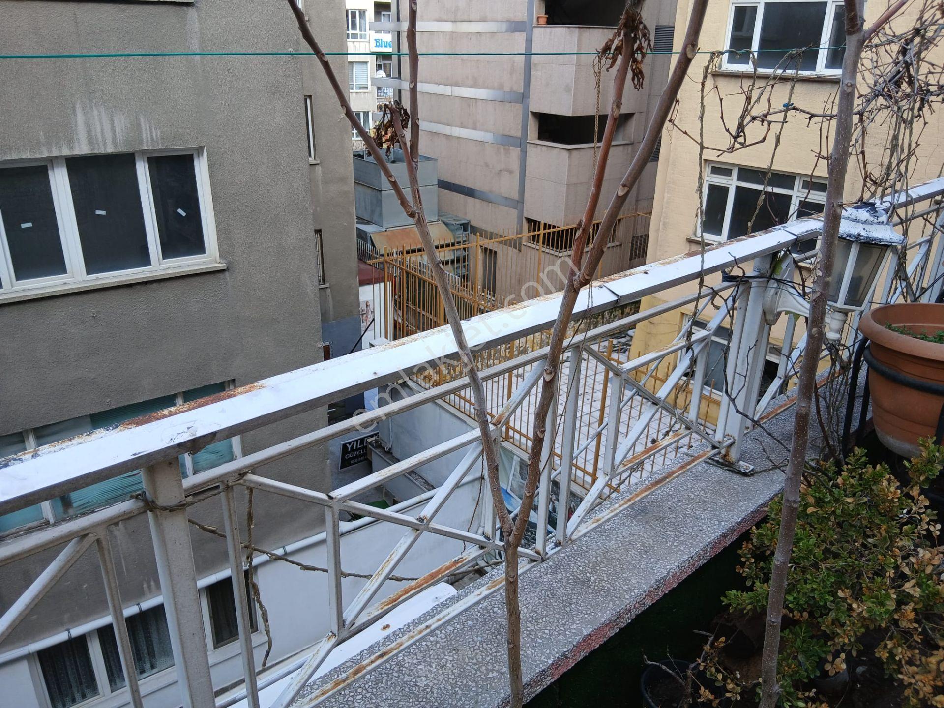 Kızılay Sümer Sokak Girişi 1.katta 50+50 M2 Teraslı Cafe Kıraathane... - Görsel 27