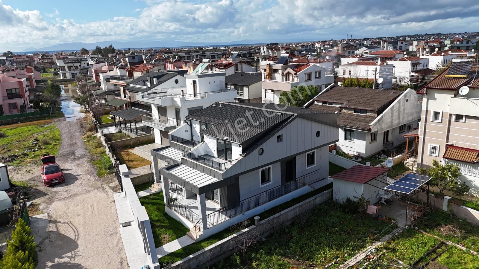 İzmir Dikili Cumhuriyet Mah Satılık Sıfır 3+1 Denize Yakın Villa