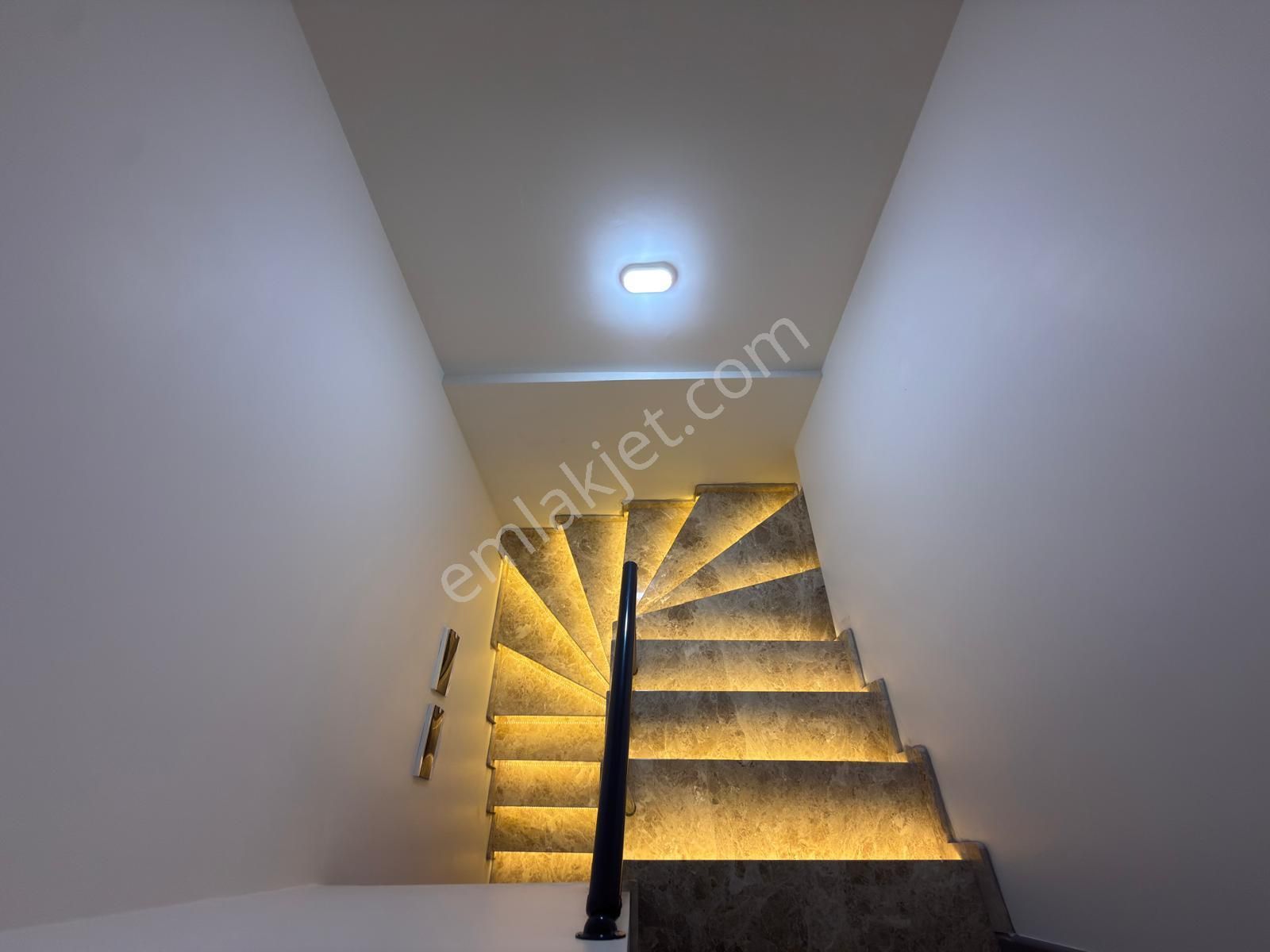 İzmir Dikili Cumhuriyet Mah Satılık Sıfır 3+1 Denize Yakın Villa - Görsel 24