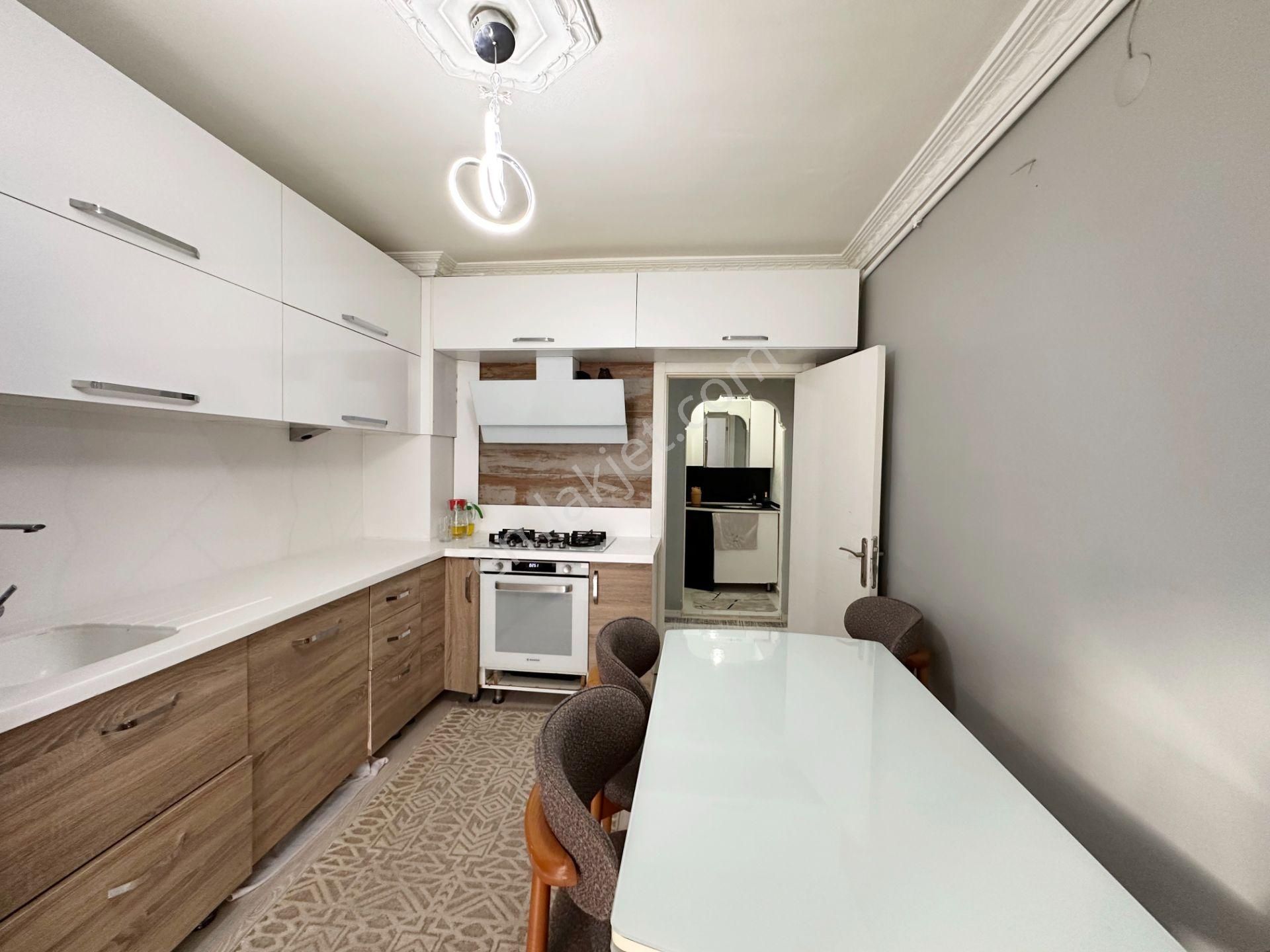 Taşcılar'dan Yeni Bina- Asansörlü -kilerli Full 3+1 Fırsat Daire - Görsel 8