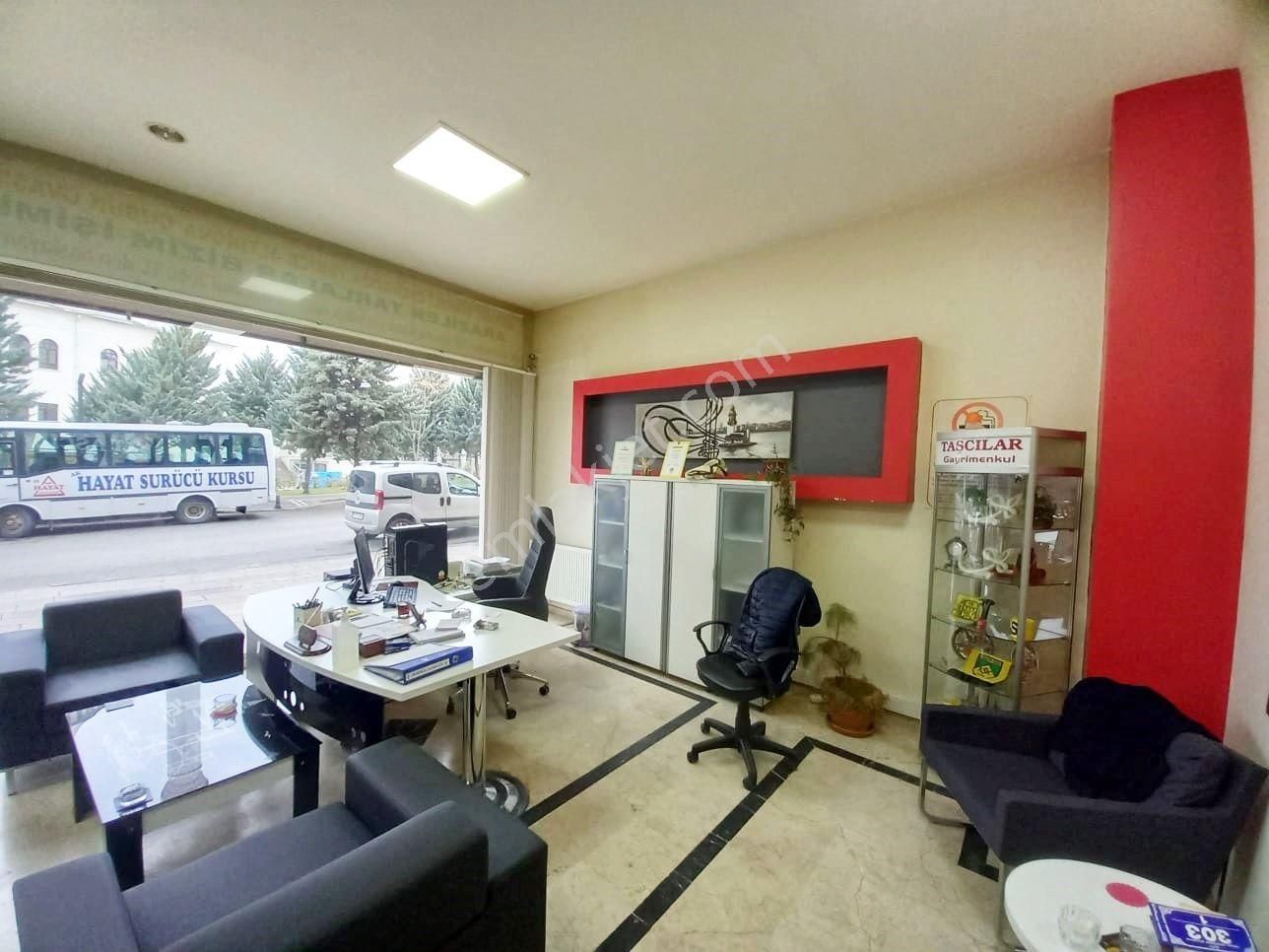 Taşcılar'dan Yeni Bina- Asansörlü -kilerli Full 3+1 Fırsat Daire - Görsel 32