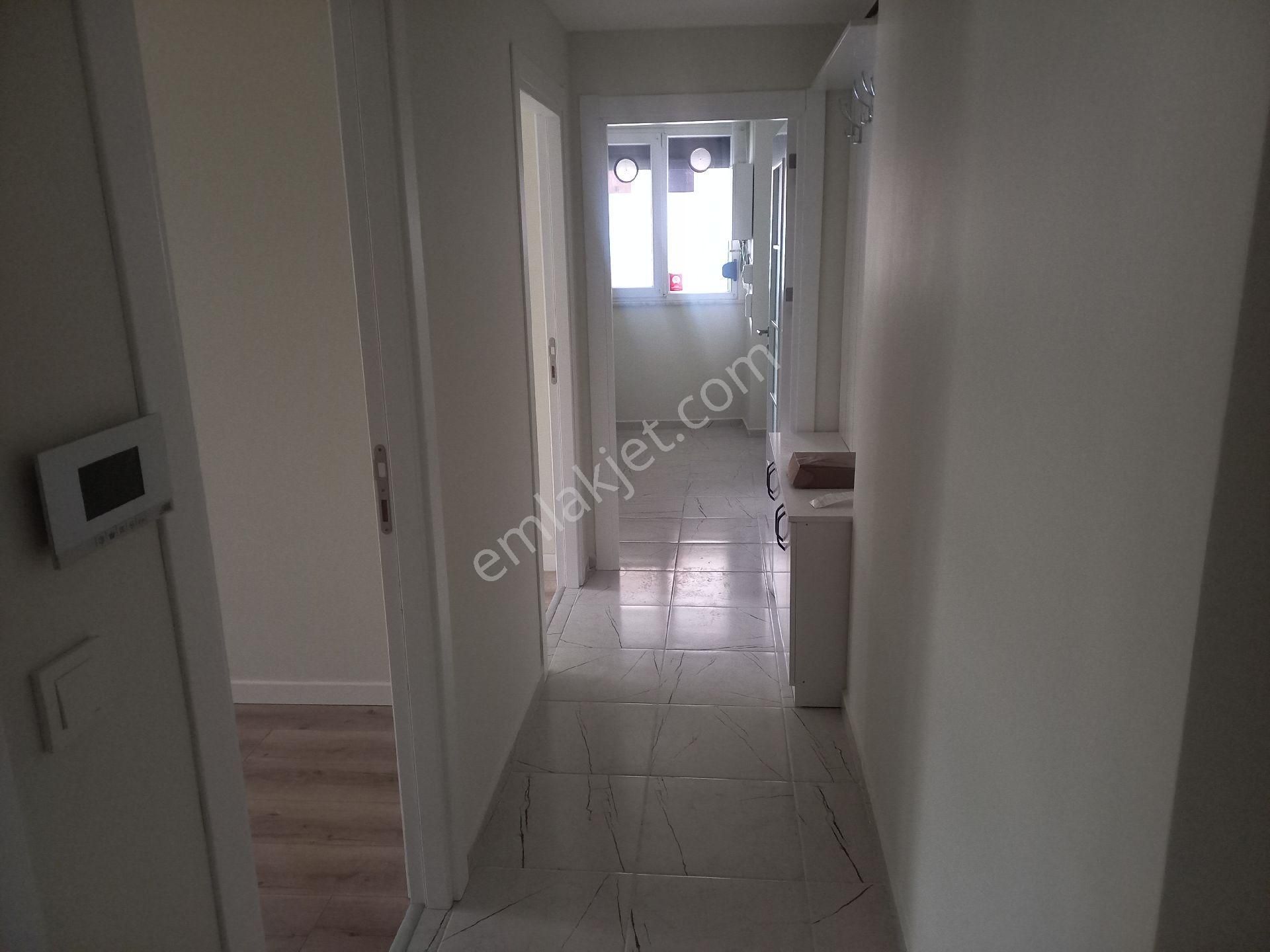 İdealtepede Cadde Üzerinde 60m2 Net Yüksek Giriş Bahçe Kullanımlı Satılık Daire - Görsel 9