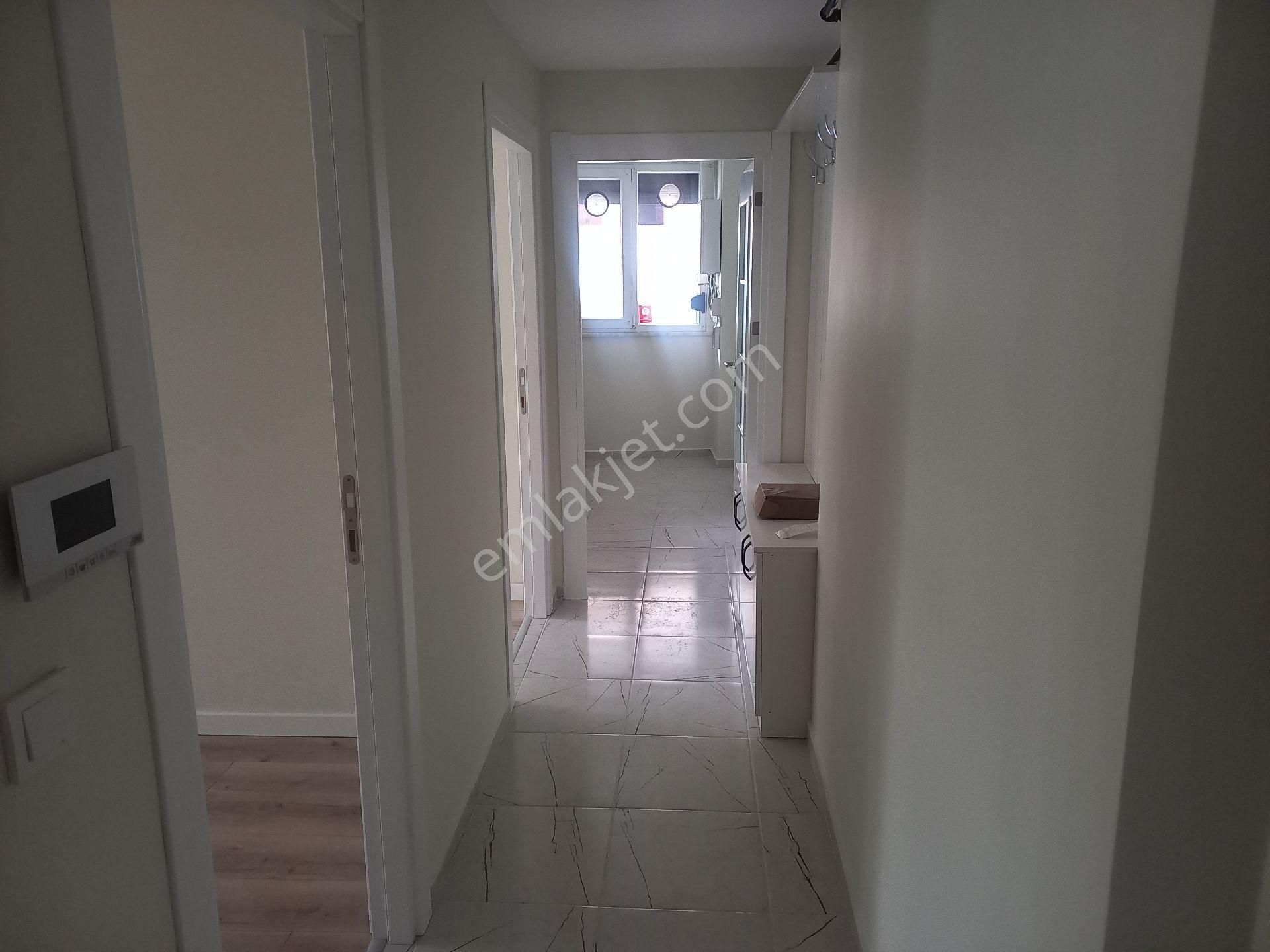 İdealtepede Cadde Üzerinde 60m2 Net Yüksek Giriş Bahçe Kullanımlı Satılık Daire - Görsel 8