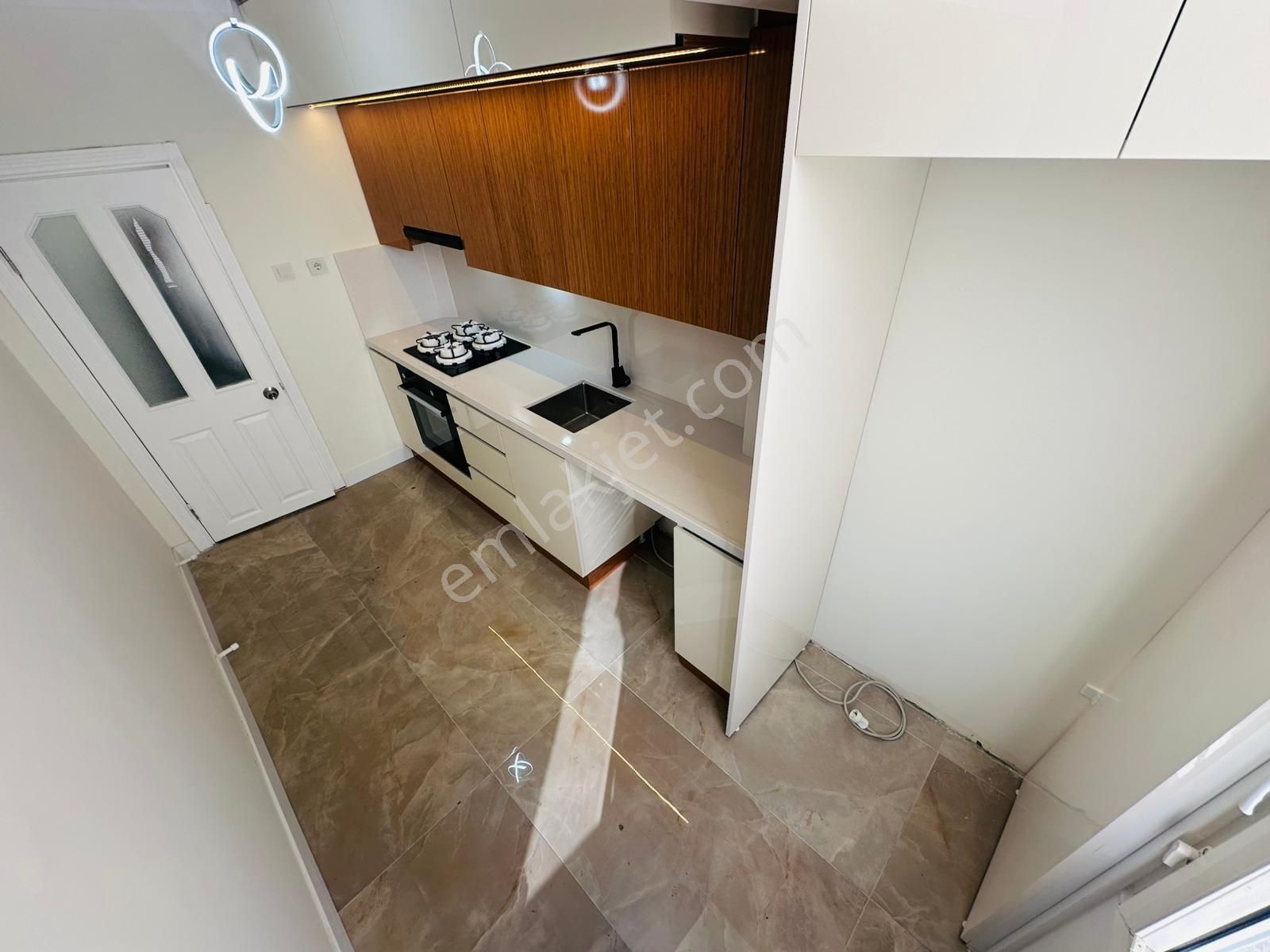 Kostak Gayrimenkulden Akçay Yenimahallede Denize 100m Öncephe3+1 - Görsel 4