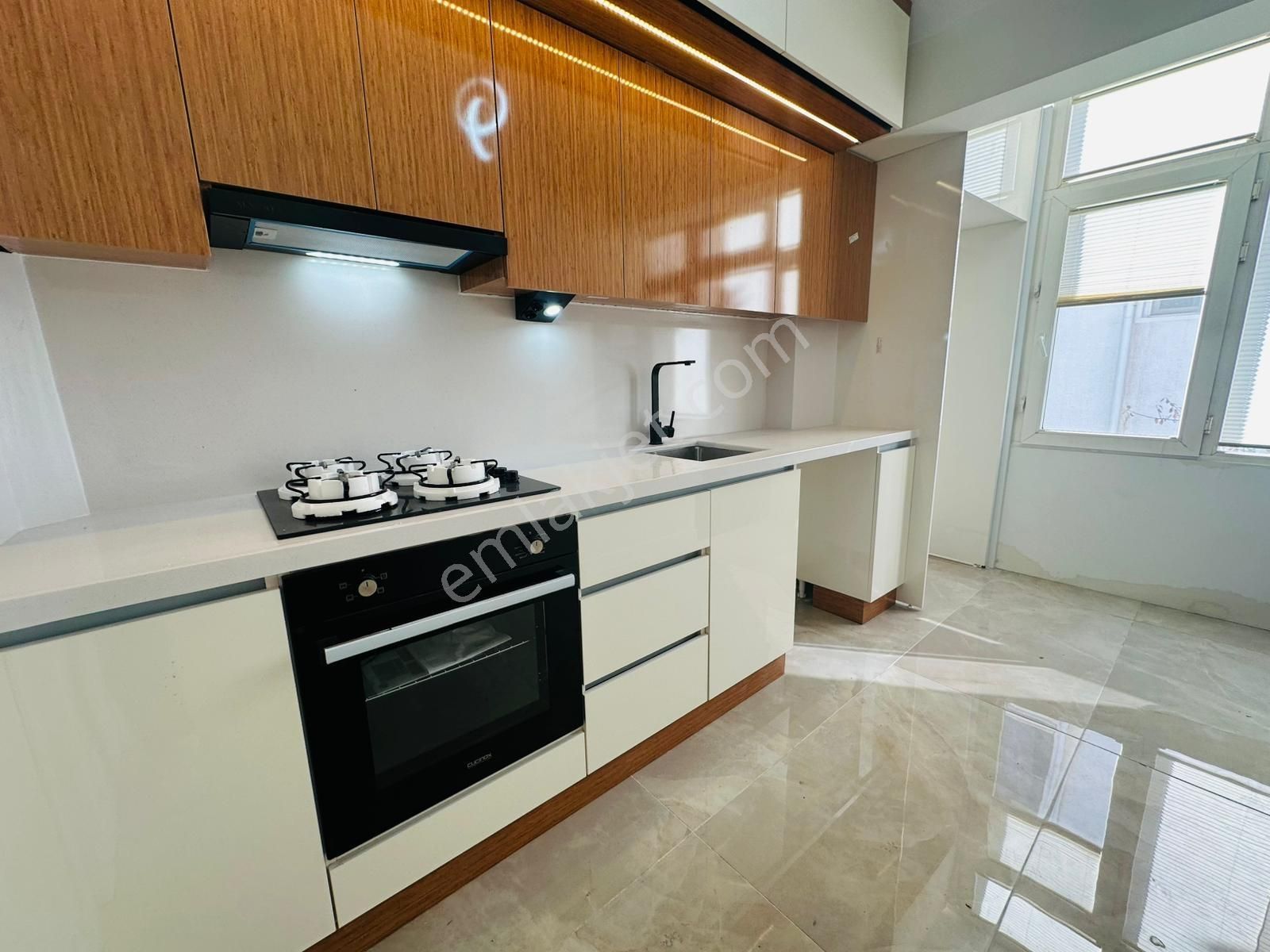 Kostak Gayrimenkulden Akçay Yenimahallede Denize 100m Öncephe3+1