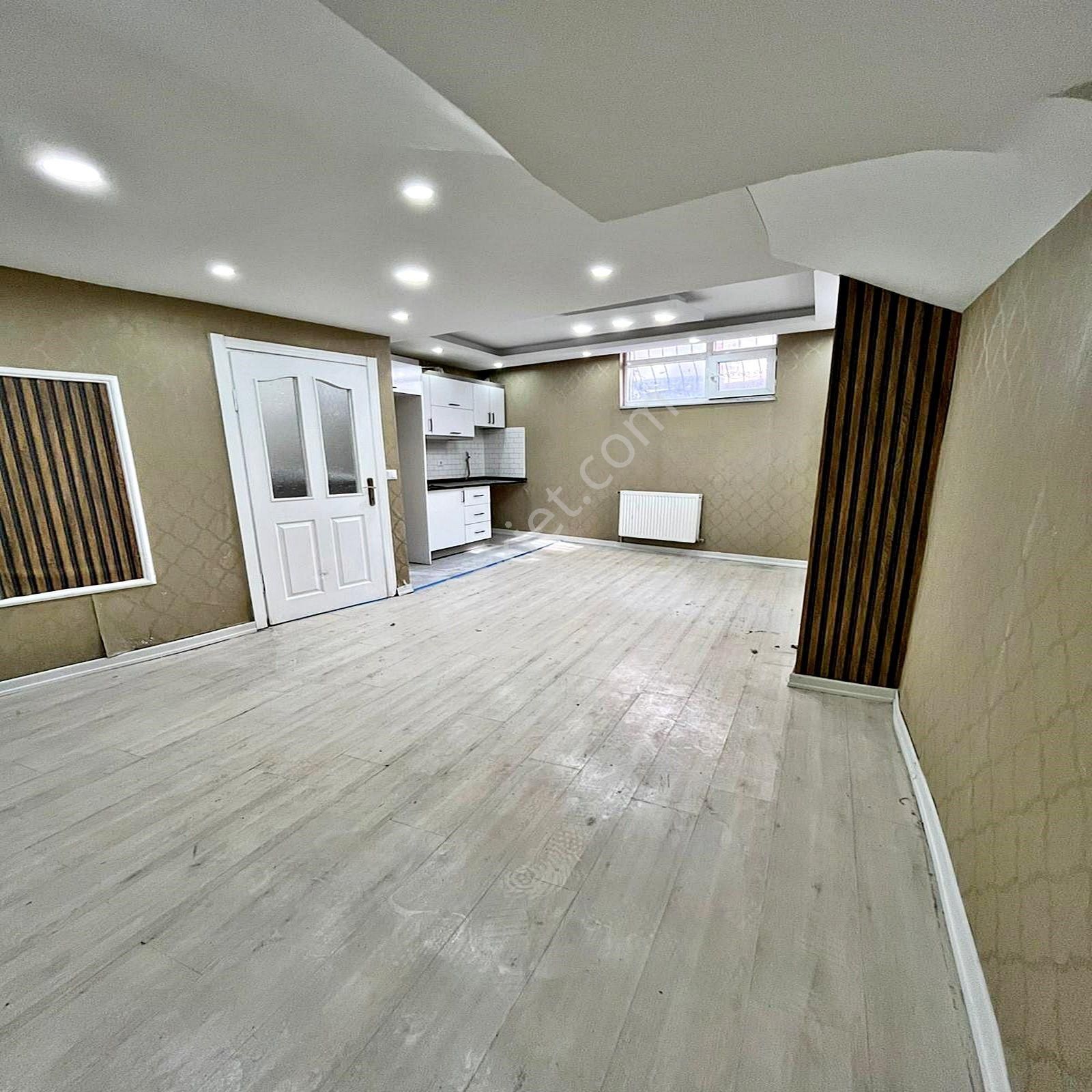 Hürriyet Mahallesinde Krediye Uygun Satılık 2+1 Bahçe Katı - Görsel 11