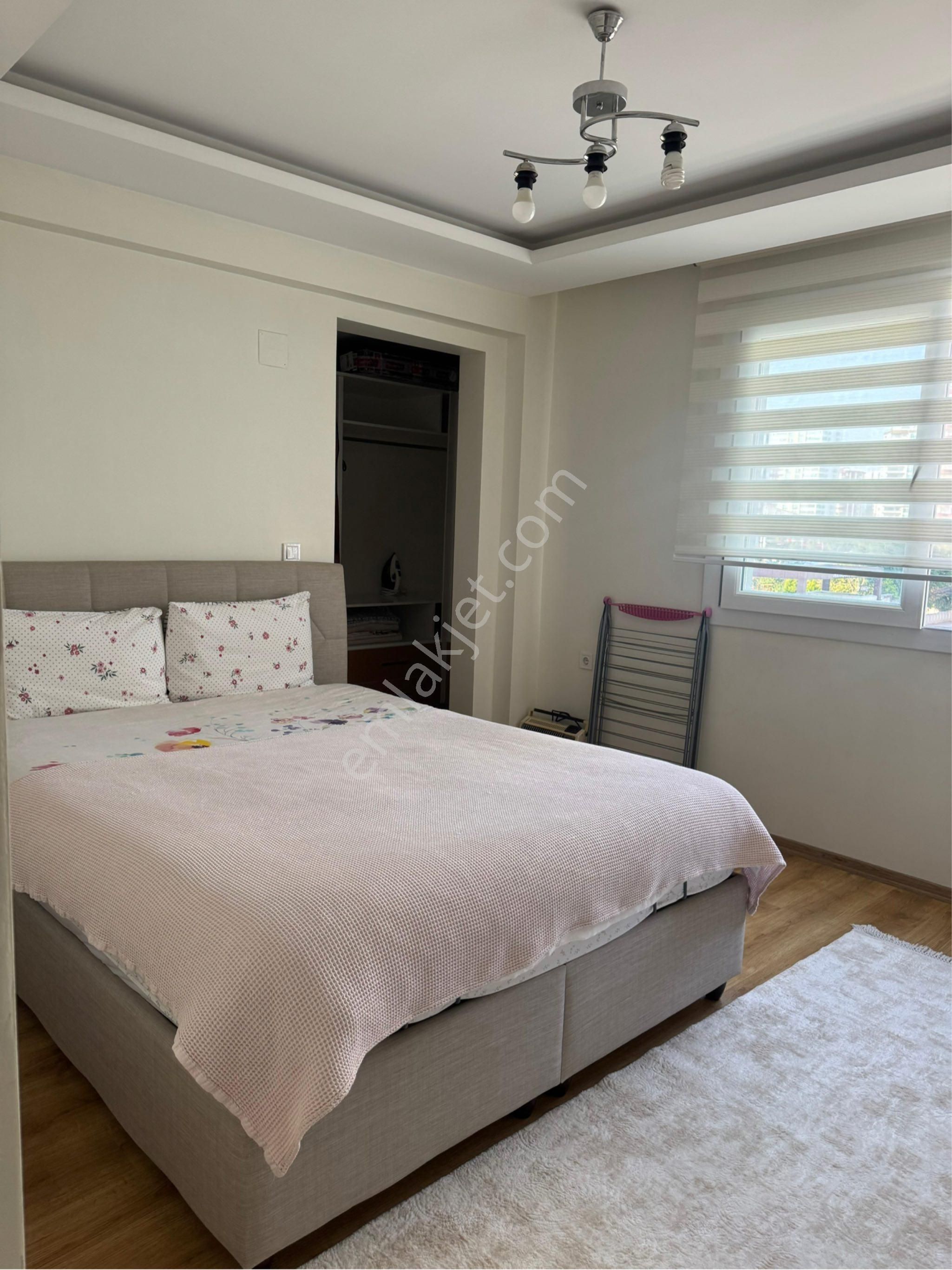 Gürselpaşa’da Merkezi Konum! Aile Apartmanında 1+1 Full Eşyalı Lüks Kiralık Daire - Görsel 8