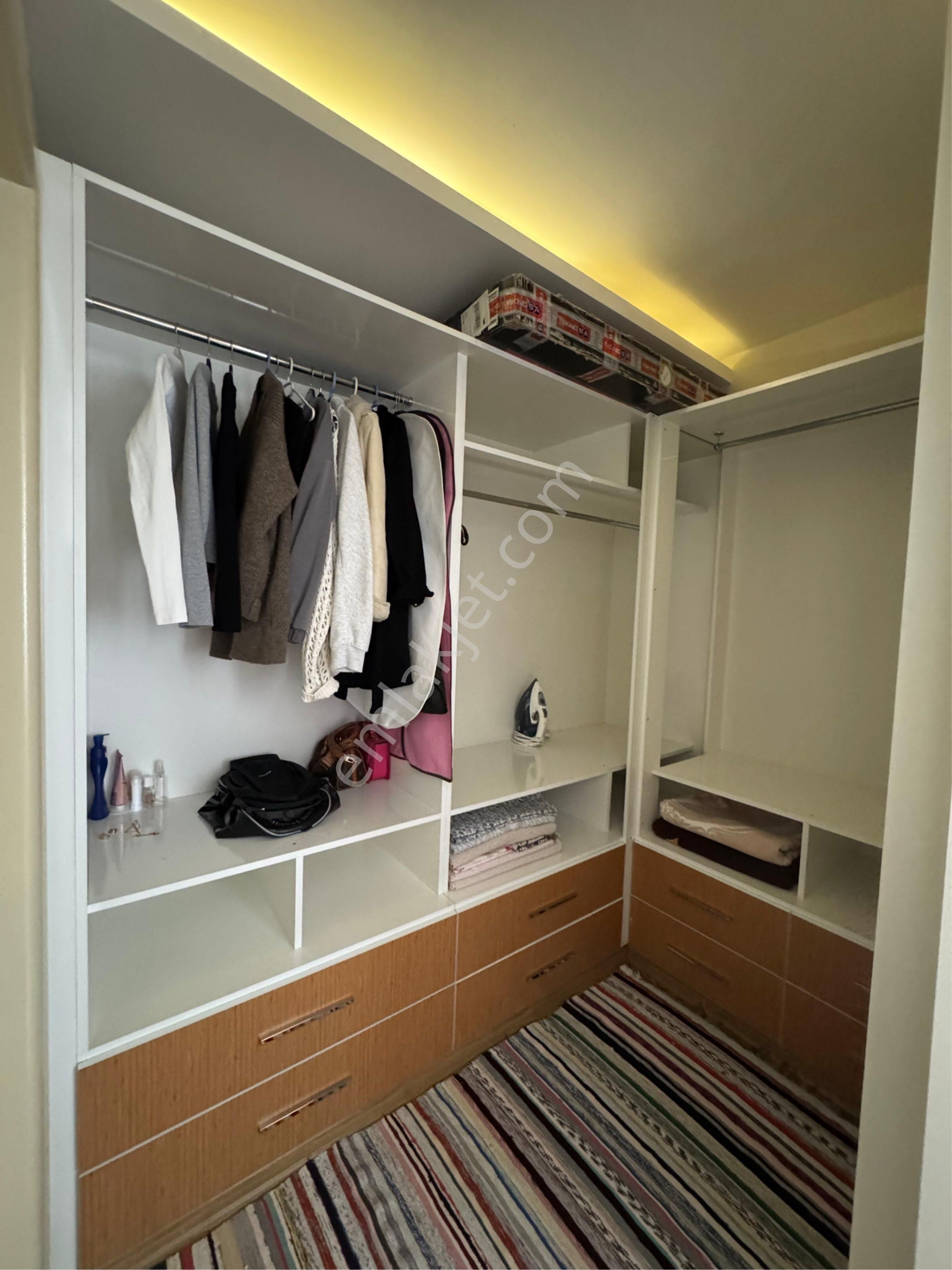 Gürselpaşa’da Merkezi Konum! Aile Apartmanında 1+1 Full Eşyalı Lüks Kiralık Daire - Görsel 9