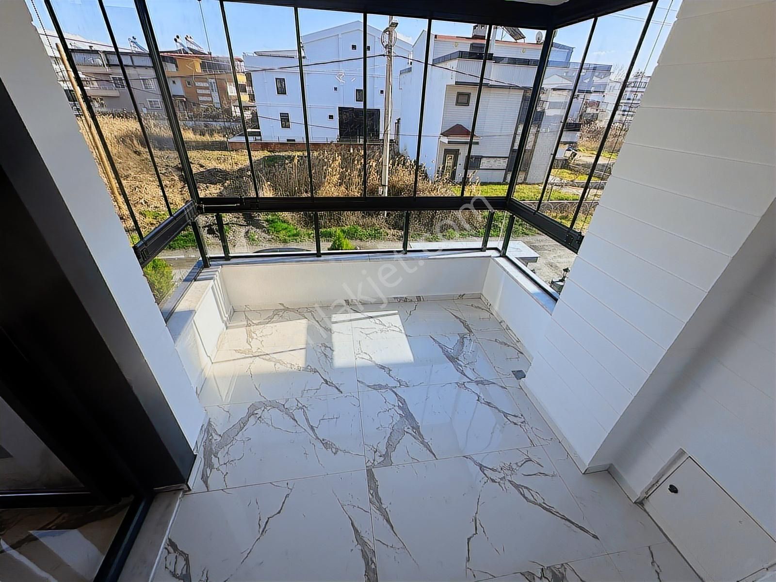 Kostak Gayrimenkul'den Akçay'da Ultralüx Cam Balkonlu 1+1 Daire - Görsel 3