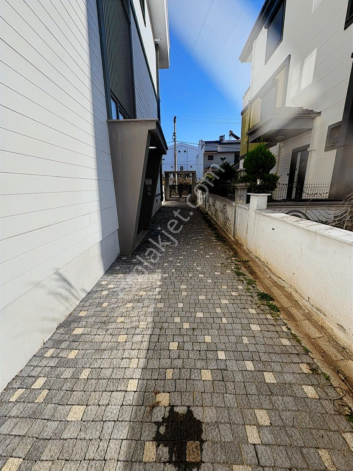 Kostak Gayrimenkul'den Akçay'da Ultralüx Cam Balkonlu 1+1 Daire - Görsel 35