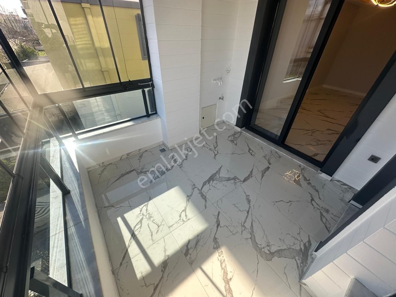 Kostak Gayrimenkul'den Akçay'da Ultralüx Cam Balkonlu 1+1 Daire - Görsel 5