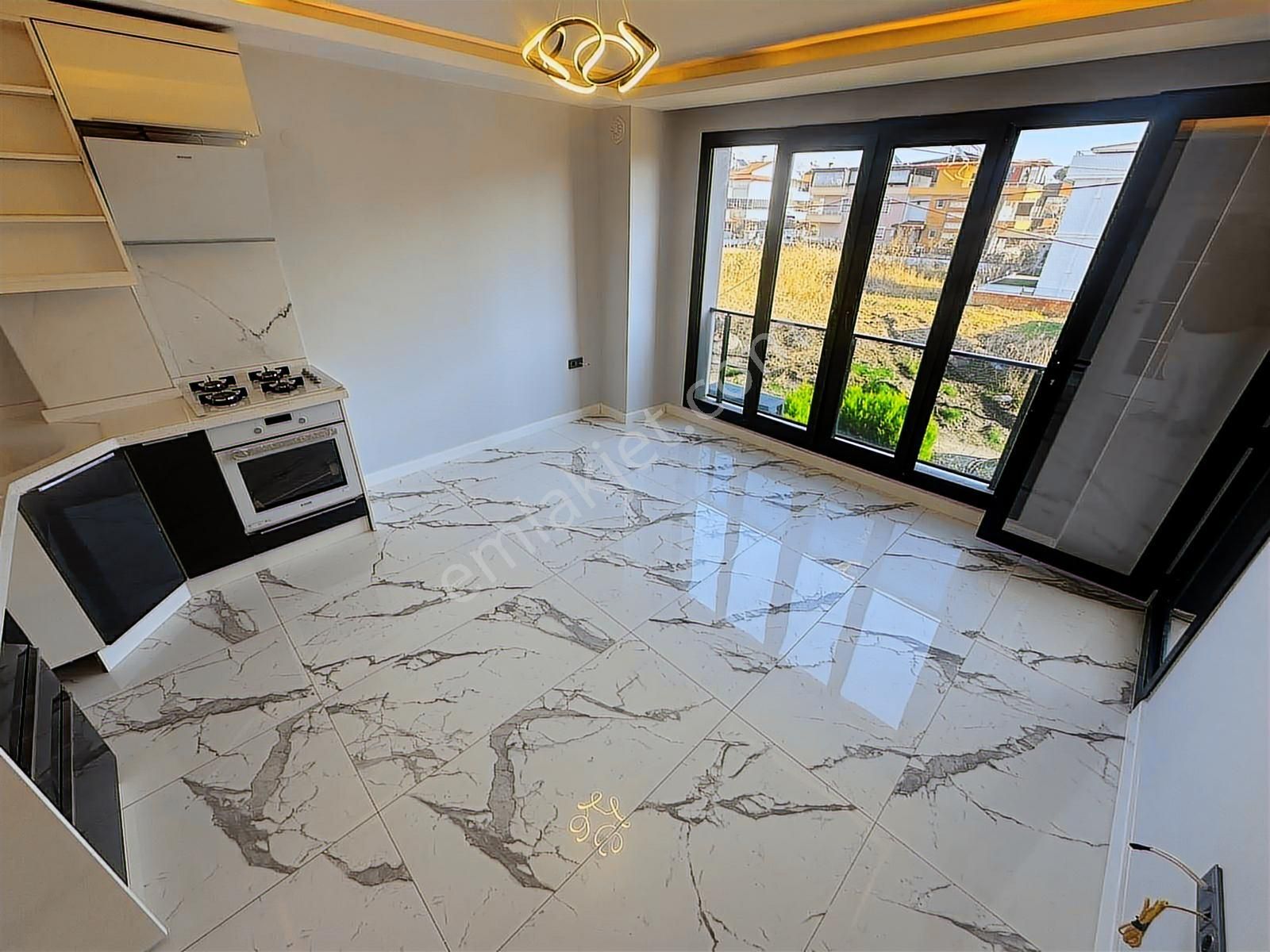 Kostak Gayrimenkul'den Akçay'da Ultralüx Cam Balkonlu 1+1 Daire - Görsel 2