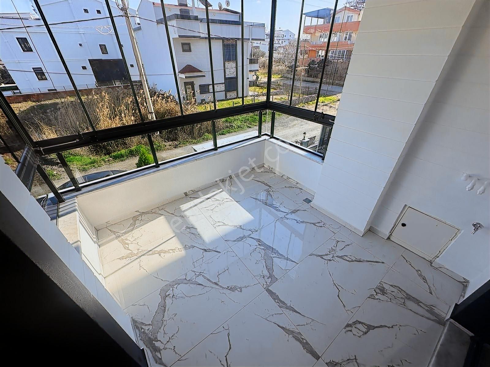 Kostak Gayrimenkul'den Akçay'da Ultralüx Cam Balkonlu 1+1 Daire - Görsel 4