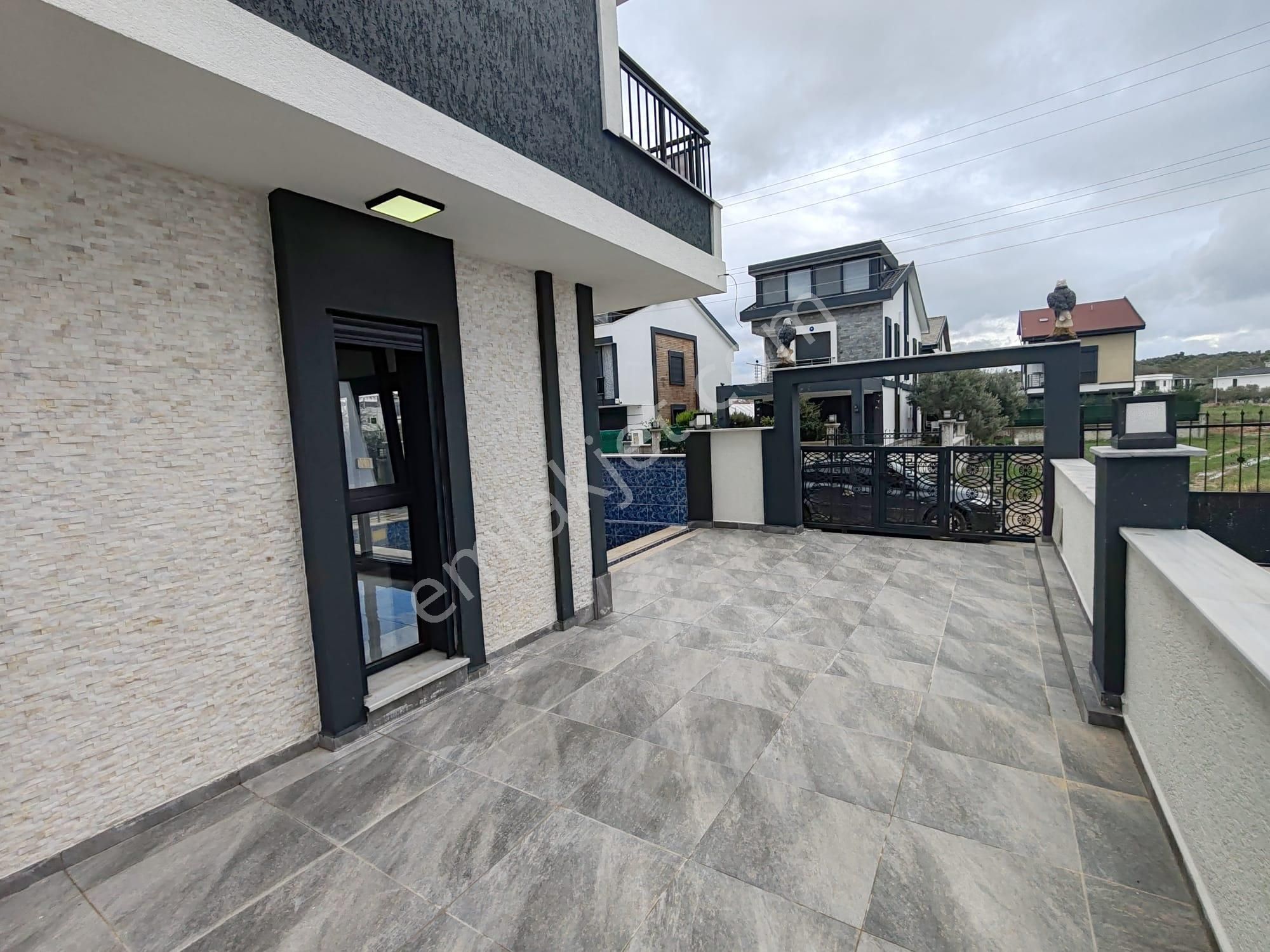 Didim'de 4+1 Denize 500m Yakın Müstakil Villa Ebeveyn Banyolu - Görsel 5