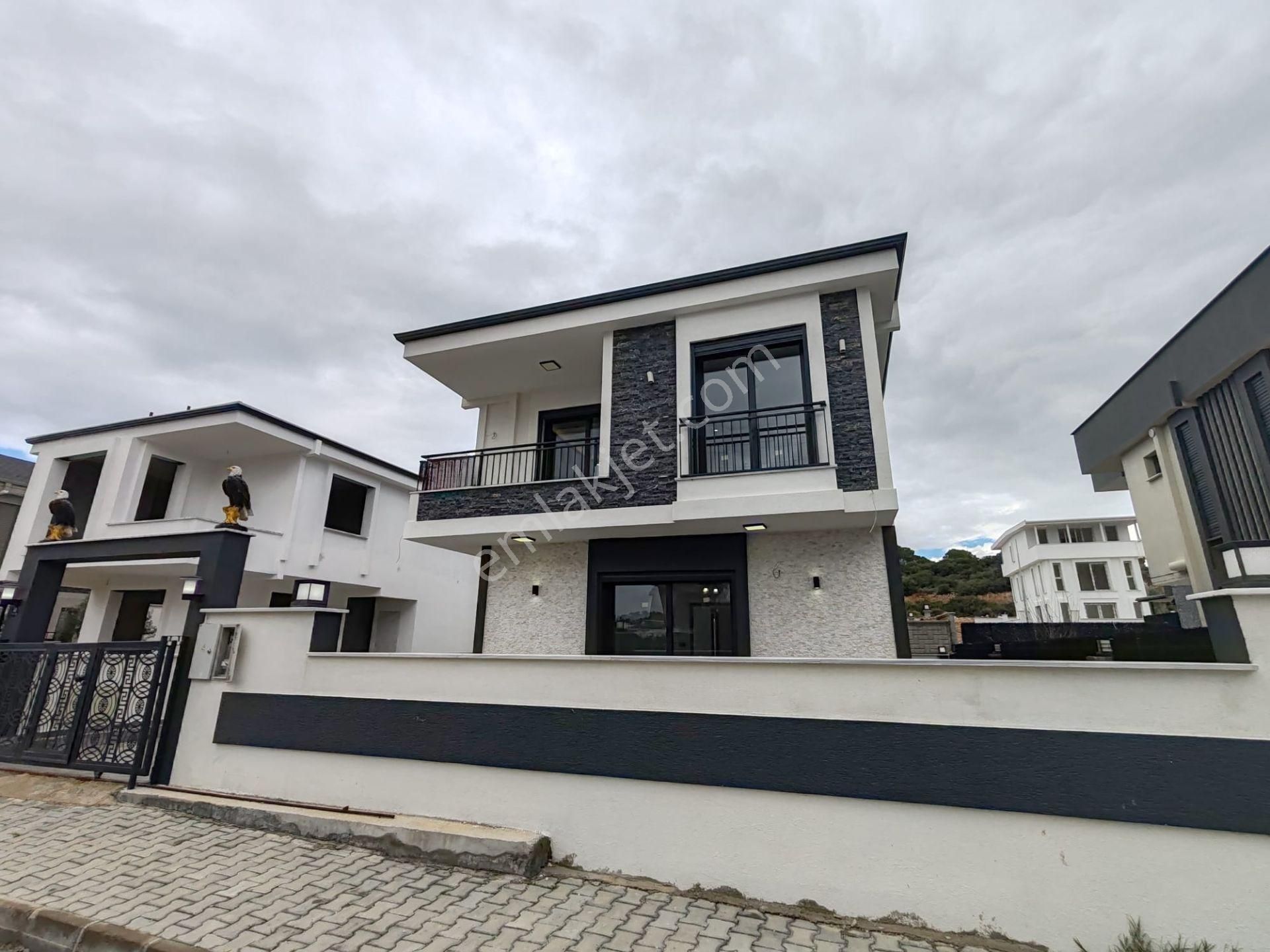 Didim'de 4+1 Denize 500m Yakın Müstakil Villa Ebeveyn Banyolu