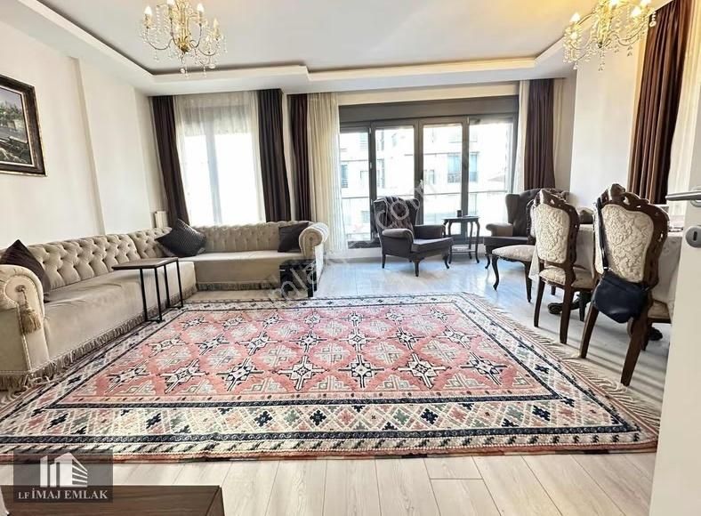Suadiye Kavisli Sokakta Net 95 M2 Ferah 7 Yıllık Binada 3+1 - Görsel 7