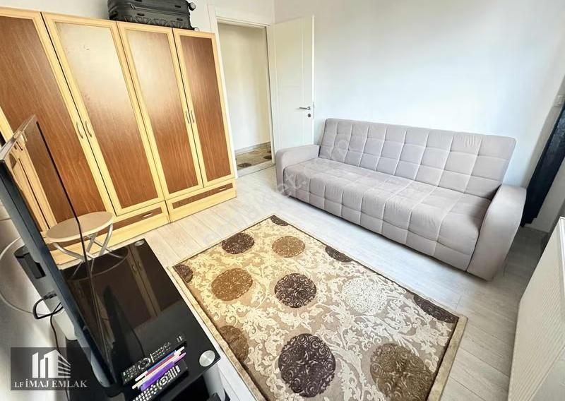 Suadiye Kavisli Sokakta Net 95 M2 Ferah 7 Yıllık Binada 3+1 - Görsel 13