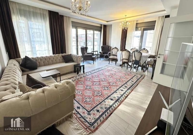 Suadiye Kavisli Sokakta Net 95 M2 Ferah 7 Yıllık Binada 3+1 - Görsel 24