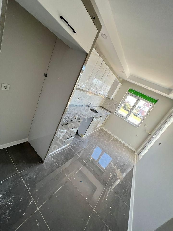 Beylikdüzü Cumhuriyet Mh. Metrobüse Yakın 5 Dk Mesafede 2+1 Dairemiz.... - Görsel 2