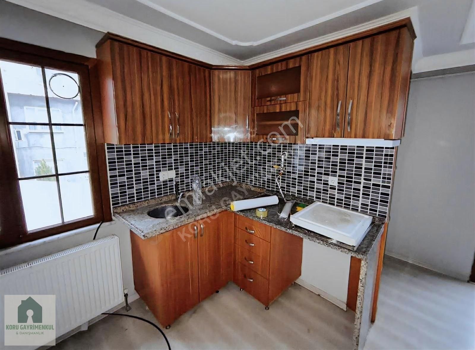 Koru Emlaktan Kiralık Emiroğlu Ana Caddeye Yakın 1+1 Daire - Görsel 13