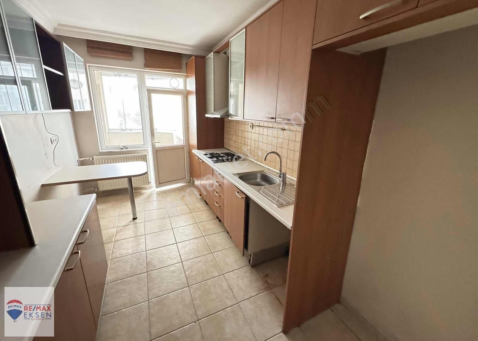 Çekmeköy Ekşioğlu Beşyıldız 2. Etap Sitesi Kiralık 3+1 Daire - Görsel 3