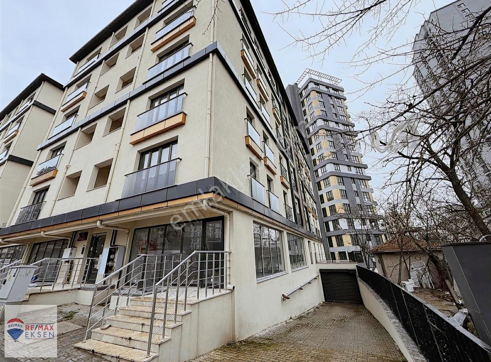 Kartal Orhantepe De Toki Blokları Marmaraya Yürüme Mesafesinde