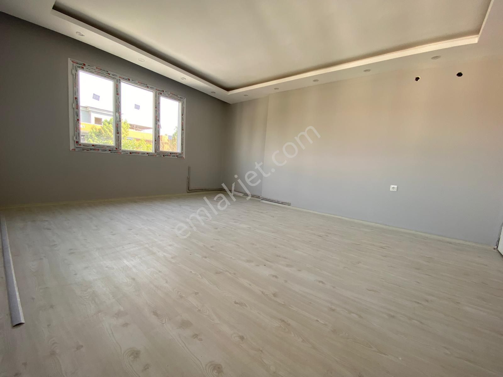 Acill Buca Yenigün Mah.de 3+1 120m2 Full Tadilatlı Önü Açık Havadar Ferah Satılık Daire