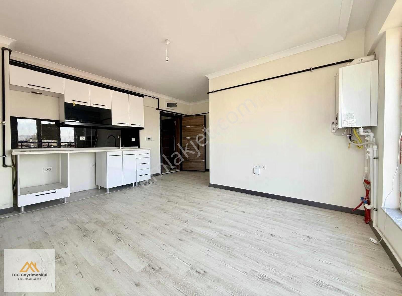 Ecg'deni Aybü Kapısına 400m, 1. Katta Uygun Yatırımlık 1+1 Daire - Görsel 7