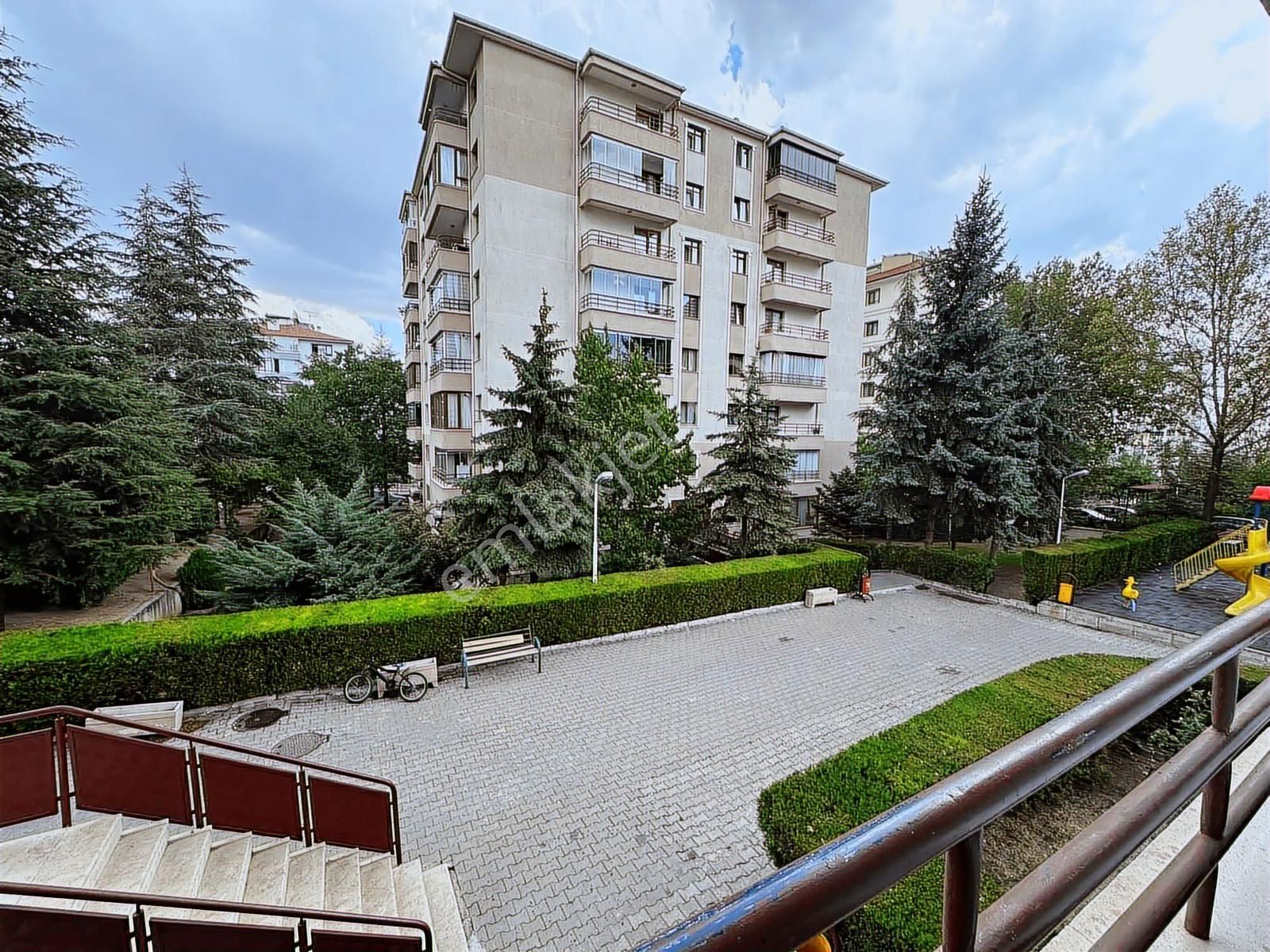 Serhat Mahallesi'nde Satılık 2+1 Muhteşem Lokasyon. - Görsel 11